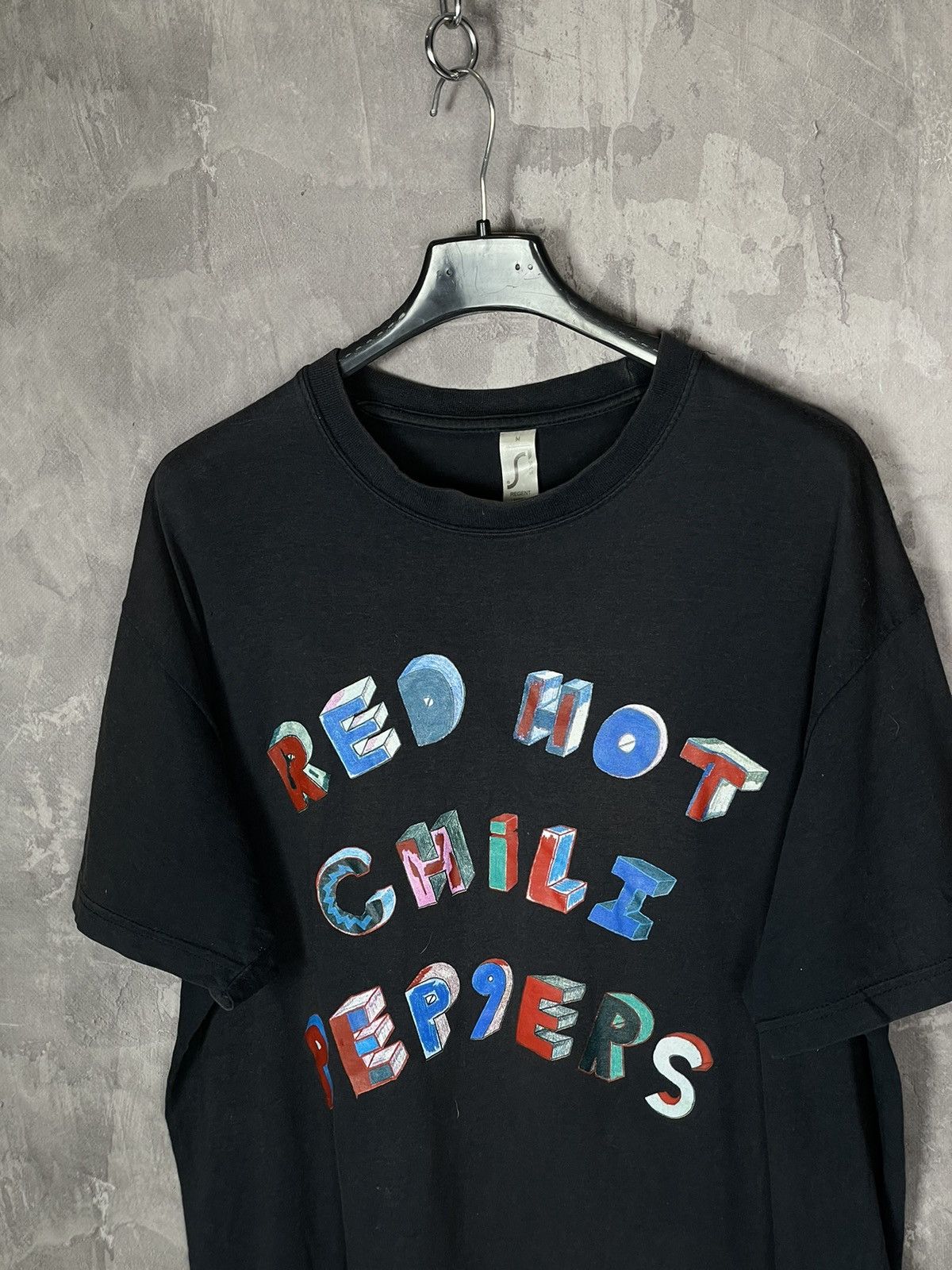 Band Tees Vintage Red Hot Chilli Peppers Rock Band Punk tee 90’s Size US M / EU 48-50 / 2 - 6 Thumbnail