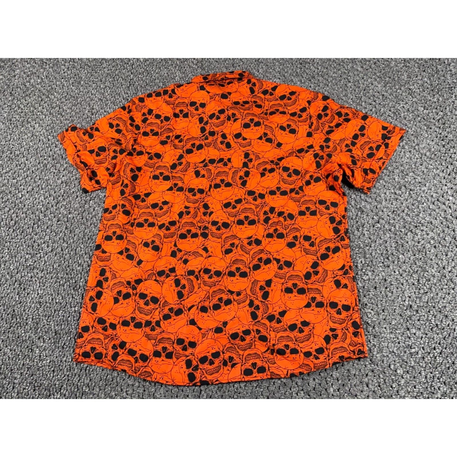 Etro VINTAGE Sslr Skull Print Shirt Adult XL Orange Black Geometric Grunge Retro Guitar Mens Button-Up Short Sleeve Poliester Size US XL / EU 56 / 4 - 2 Thumbnail