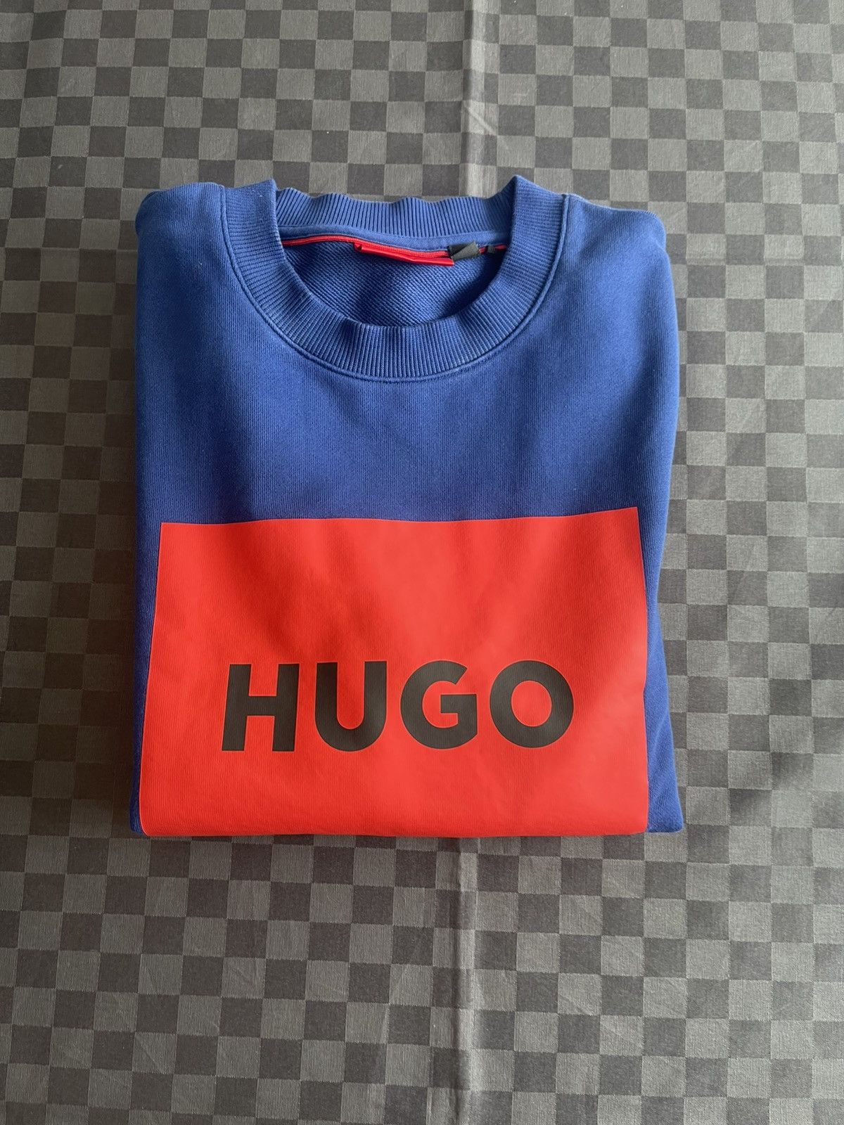 Hugo Boss Hugo Boss men’s blue crewneck size M Size US M / EU 48-50 / 2 - 5 Thumbnail