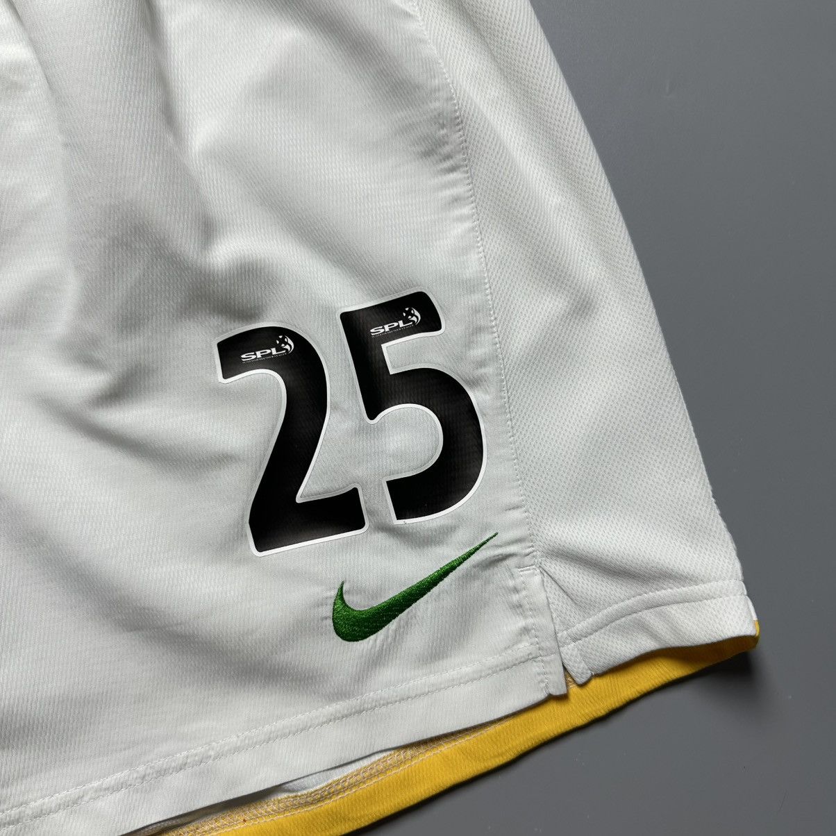 Nike CELTIC NIKE 2008/2010 FOOTBALL HOME SHORTS #25 NAKAMURA Size US 34 / EU 50 - 4 Thumbnail