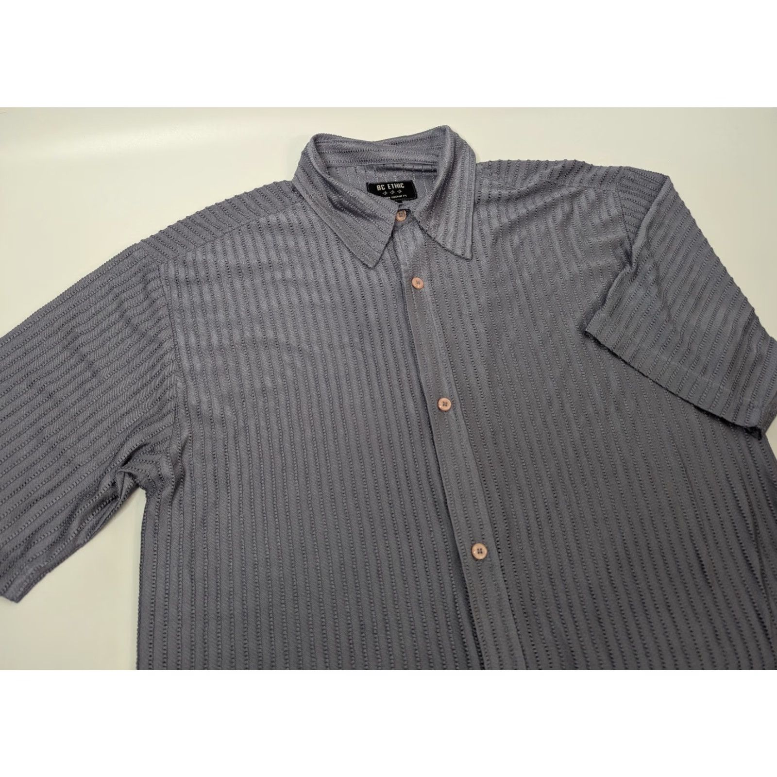 Vintage VINTAGE BC ETHIC Shirt Men's XL Gray Polyester Button-Up Short Sleeve Casual Travel Size US XL / EU 56 / 4 - 2 Thumbnail