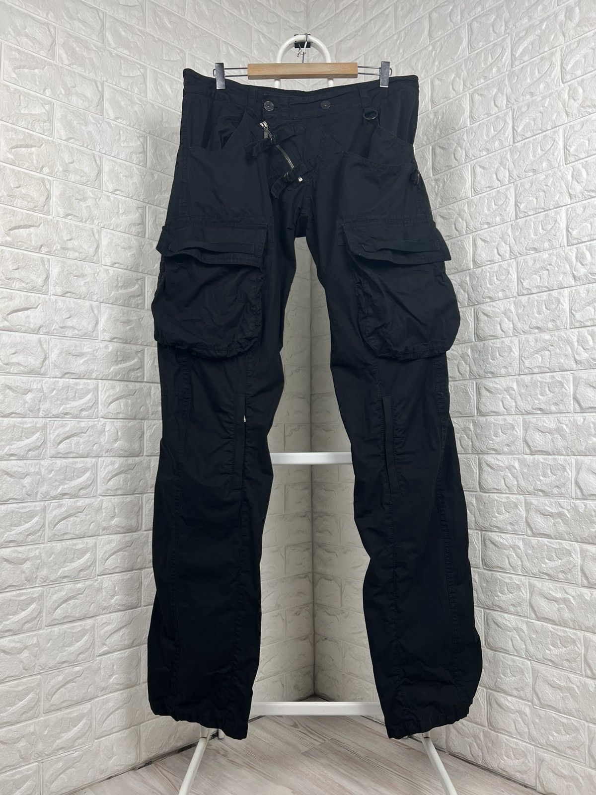 Yasuyuki Ishii Yasuyuki Ishii Bondage Cargo Pants Size US 35 - 1 Thumbnail