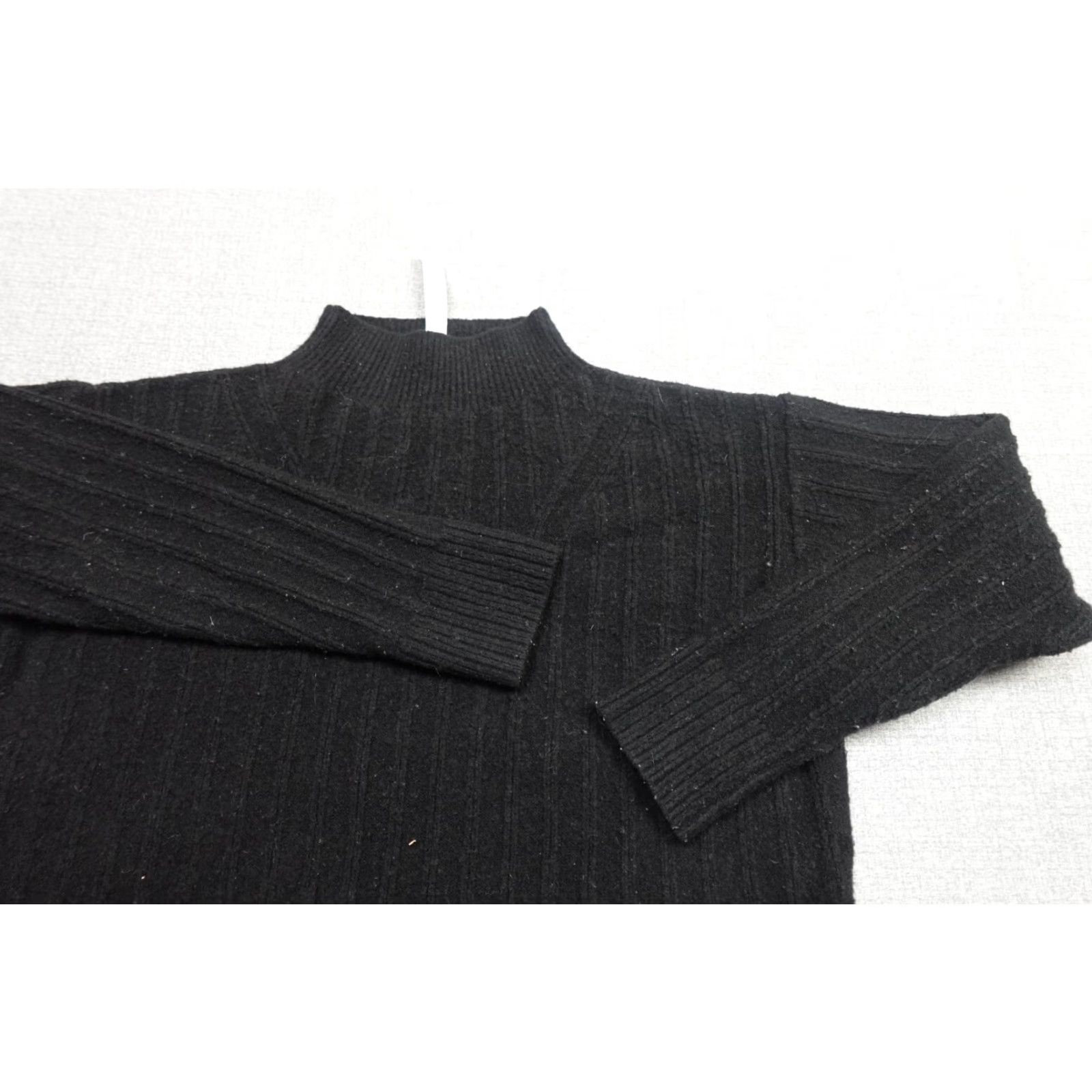 Lululemon VINTAGE Lululemon Sweater Womens 8 Black Wool Mock Neck Pullover Knit Wool Blend Dolman Sleeve Long Sleeve Mens Womens Girls Boys Size M / US 6-8 / IT 42-44 - 2 Thumbnail