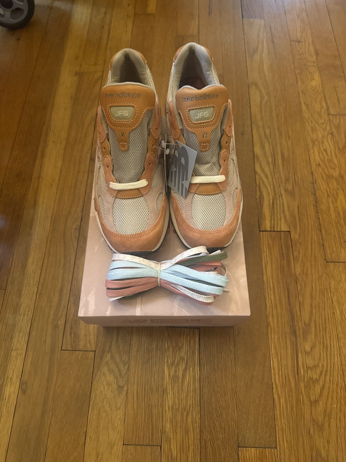 New Balance Men’s new balance x joe fresh foods 992 (aged well) Size US 10.5 / EU 43-44 - 4 Thumbnail