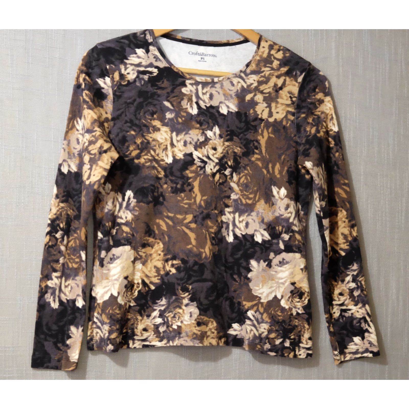 Croft & Barrow **CROFT & BARROW Women's Floral Longsleeve Tee PS #H94-6** User: **CROFT & BARROW Women's Floral Long Sleeve Tee PS #H94-6** Size S / US 4 / IT 40 - 2 Thumbnail