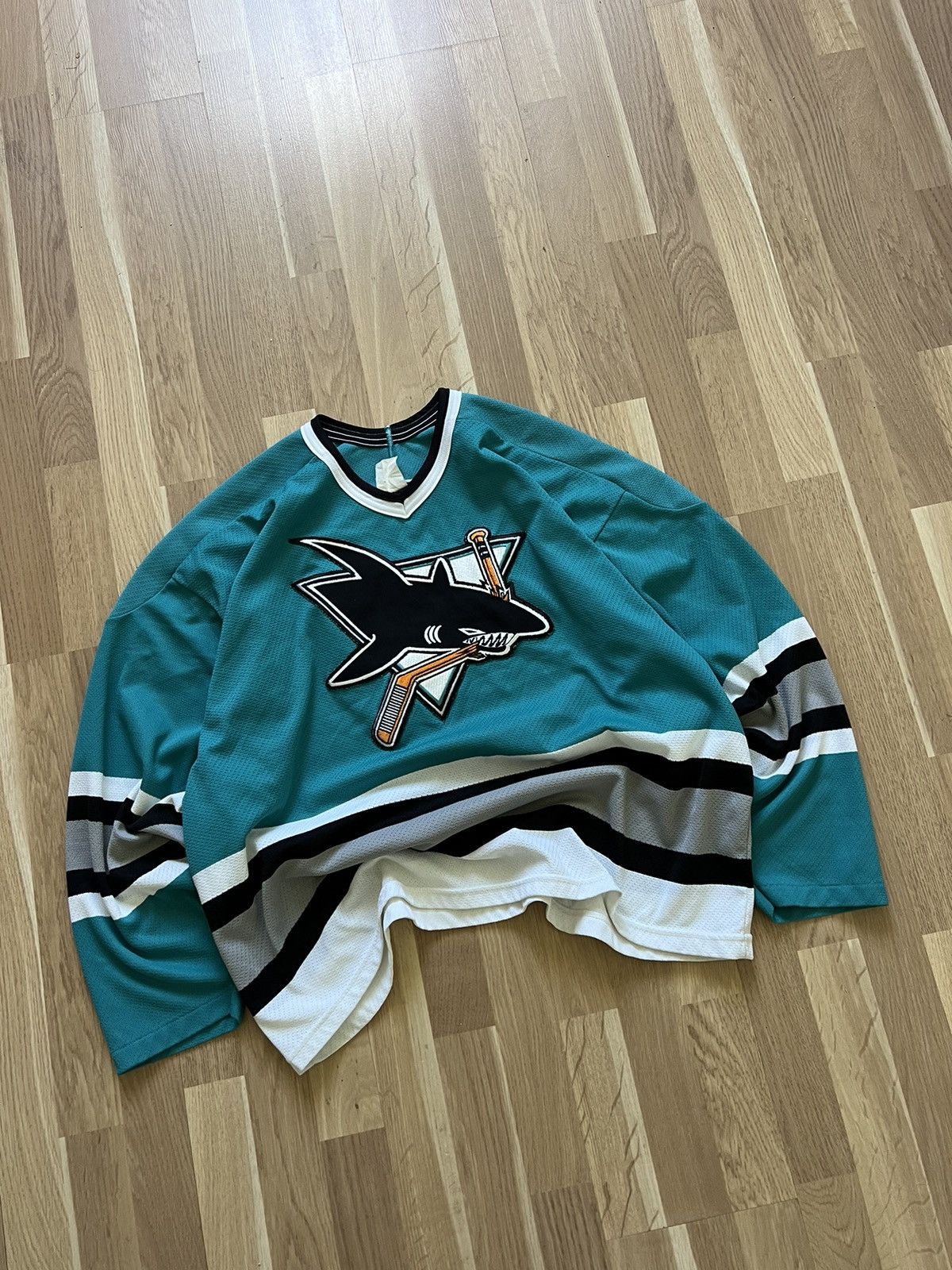 Other Vintage Hockey Jersey sharks San Jose 90s CCM maska NHL Size US XL / EU 56 / 4 - 3 Thumbnail