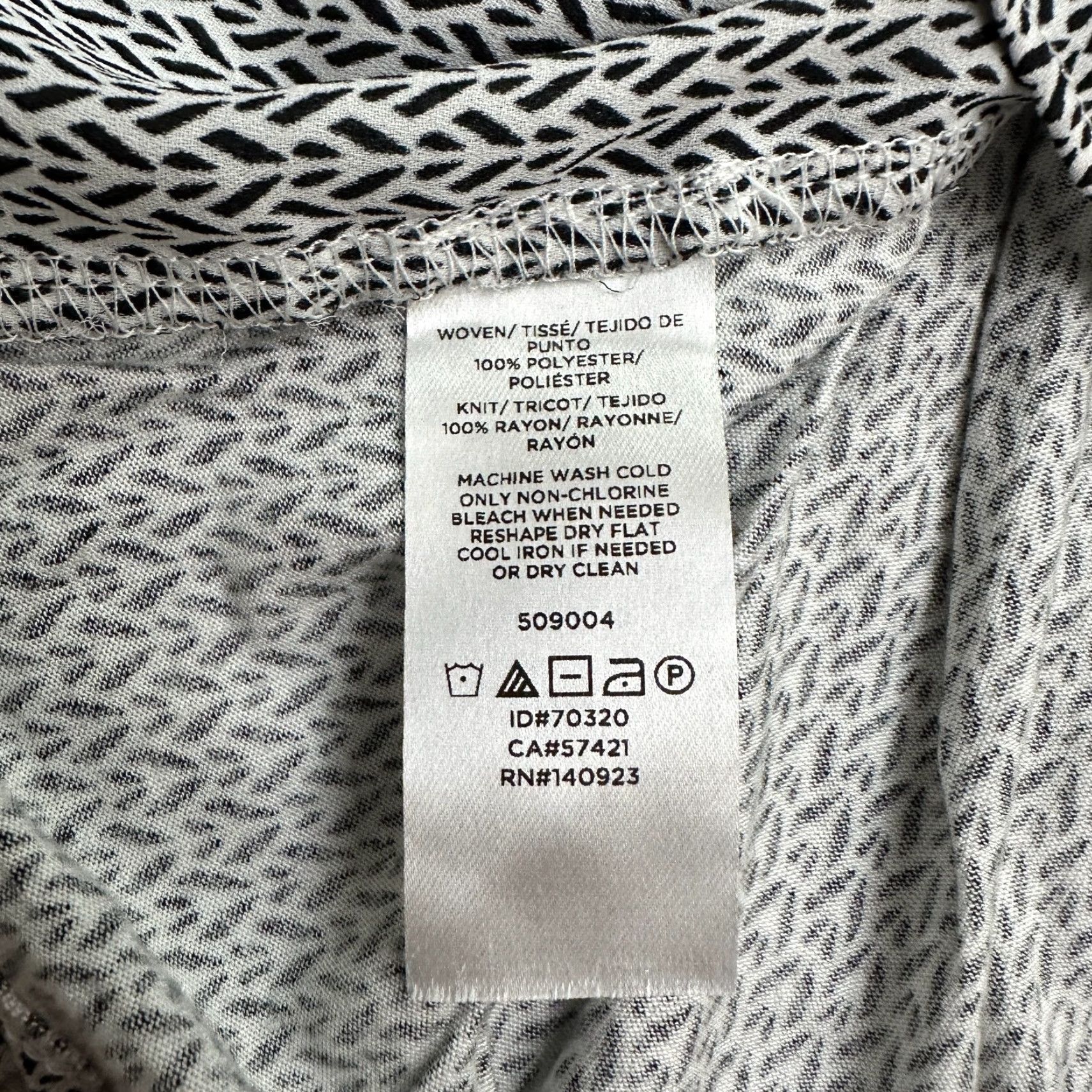 Loft Ann Taylor Loft Blouse Womens Medium Black Geometric Boat Neck Size M / US 6-8 / IT 42-44 - 6 Thumbnail
