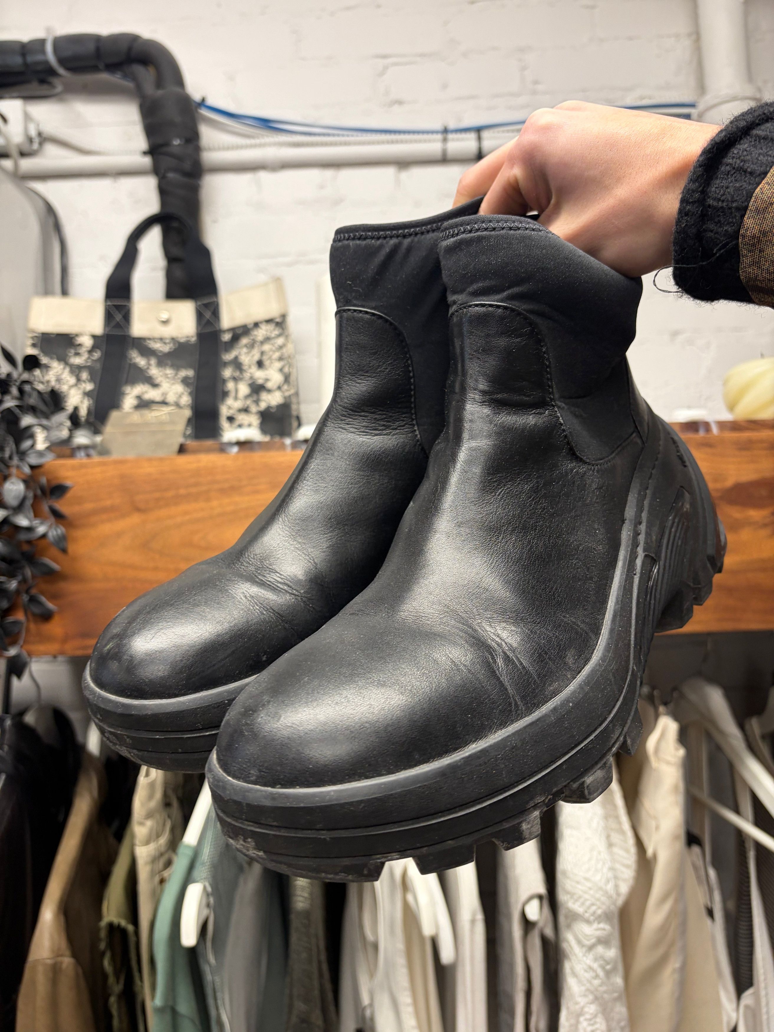 Alyx 1017 Alyx 9SM Black Calf Leather ‘SKX’ Vibram Sole Ankle Boots Size US 8 / EU 41 - 3 Thumbnail