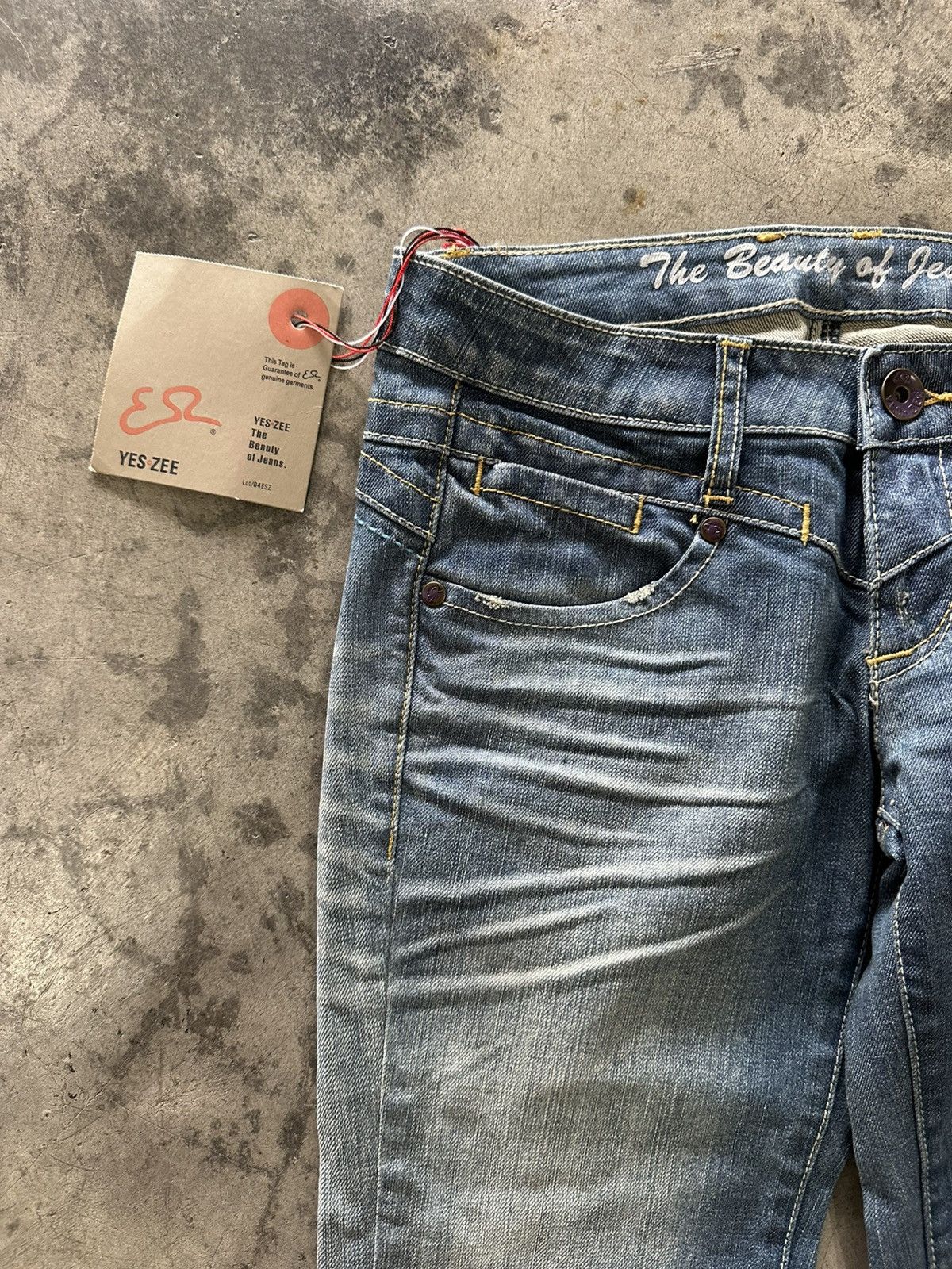 Tornado Mart Yes Zee Whisker Wash Flared Jeans Size 28" / US 6 / IT 42 - 4 Thumbnail