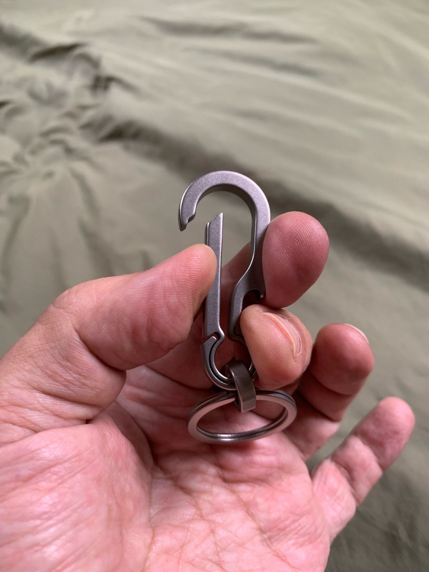 Other 8cm Titanium Alloy Street Bottle Opener Carabiner Size ONE SIZE - 2 Thumbnail