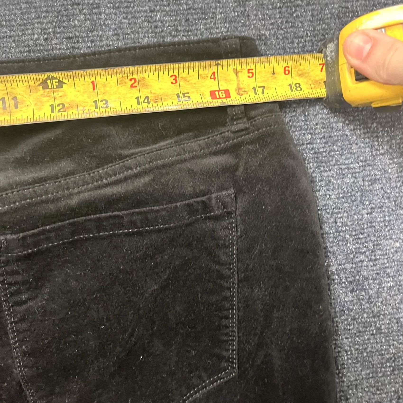 Old Navy Old Navy Rockstar Pants Womens 14 Black Corduroy Skinny Mid Rise Stretch Jegging Pants Women's Casual 14 Regular Black Corduroy Skinny Jegging T85 Size 36" / US 14 / IT 50 - 6 Thumbnail