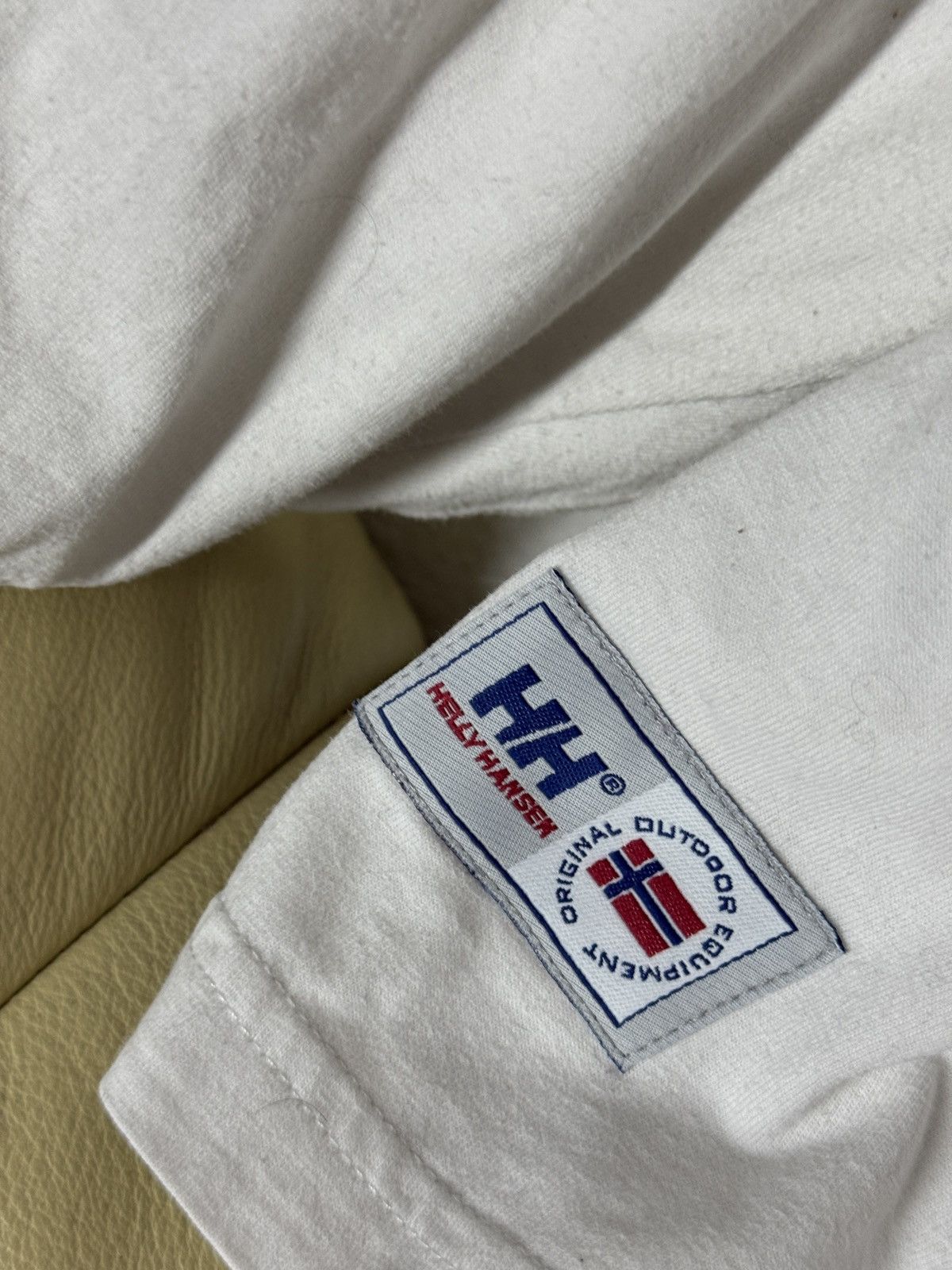 Helly Hansen Vintage Helly Hansen 90s Boxy longsleeve tshirt Size US M / EU 48-50 / 2 - 5 Thumbnail