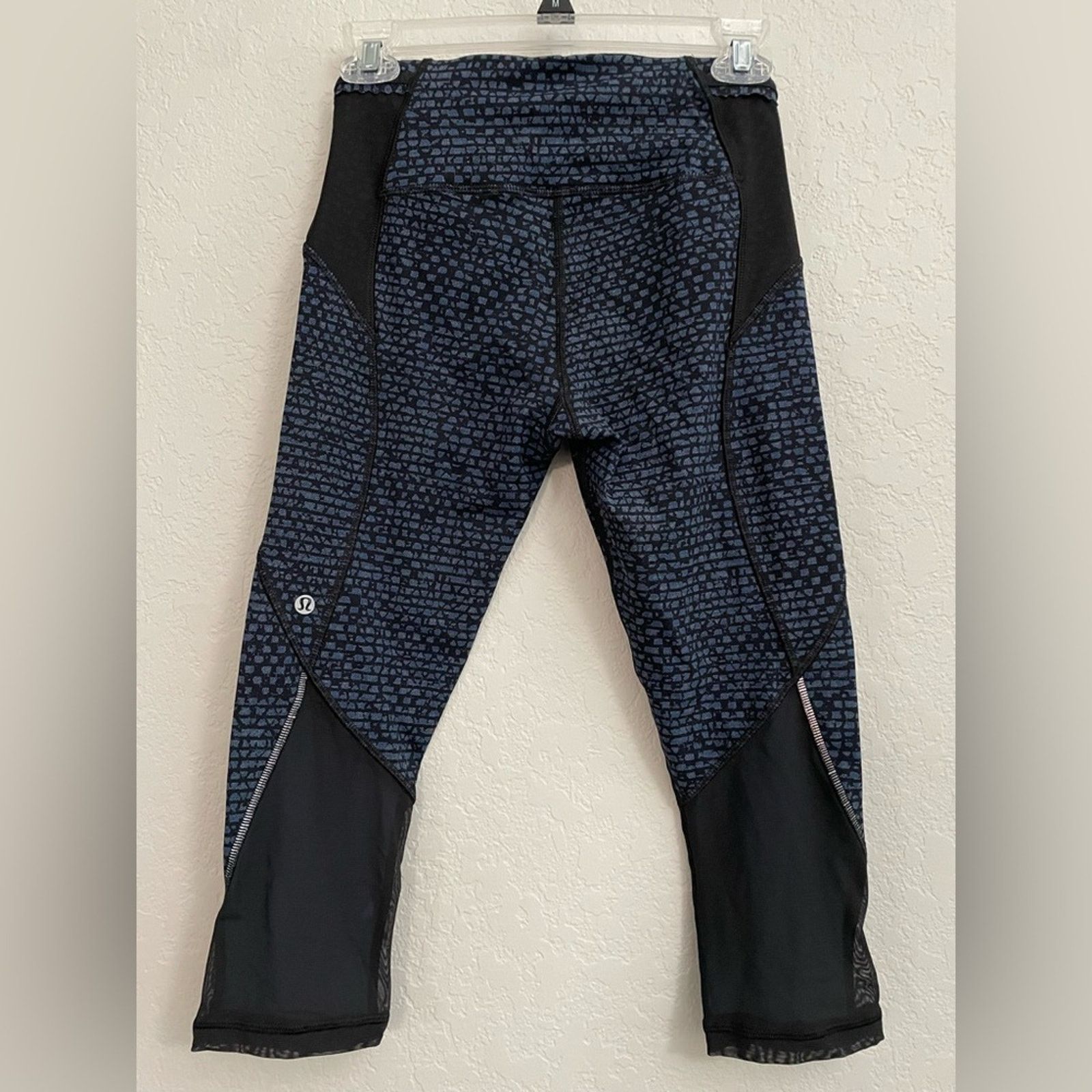 Lululemon Lululemon Shatter Weave Desert Teal 19” tights in Size 4 Size 26" / US 2 / IT 38 - 2 Thumbnail