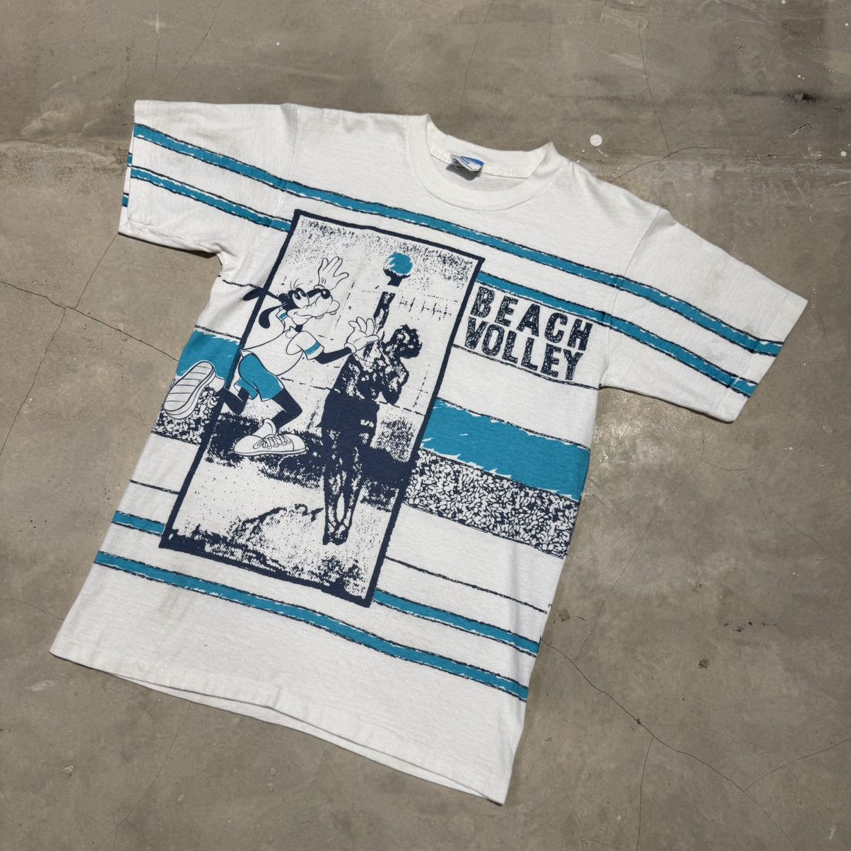 Other Vintage Disney Beach Volleyball, Tshirt Goofy Size M Size US S / EU 44-46 / 1 - 1 Thumbnail
