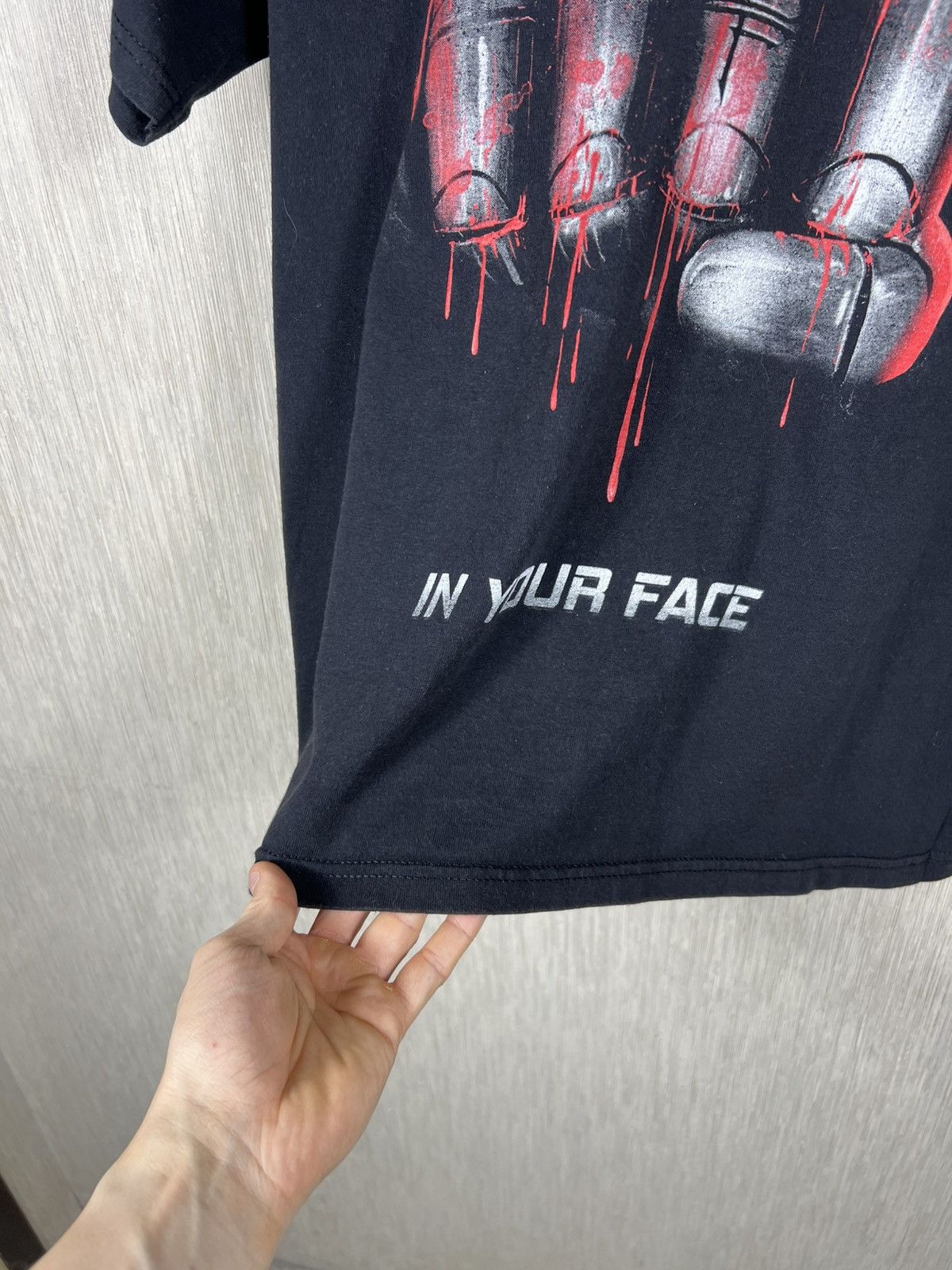 Band Tees Vintage Dragonforce punch in your face hand blood print tee Size US L / EU 52-54 / 3 - 7 Thumbnail