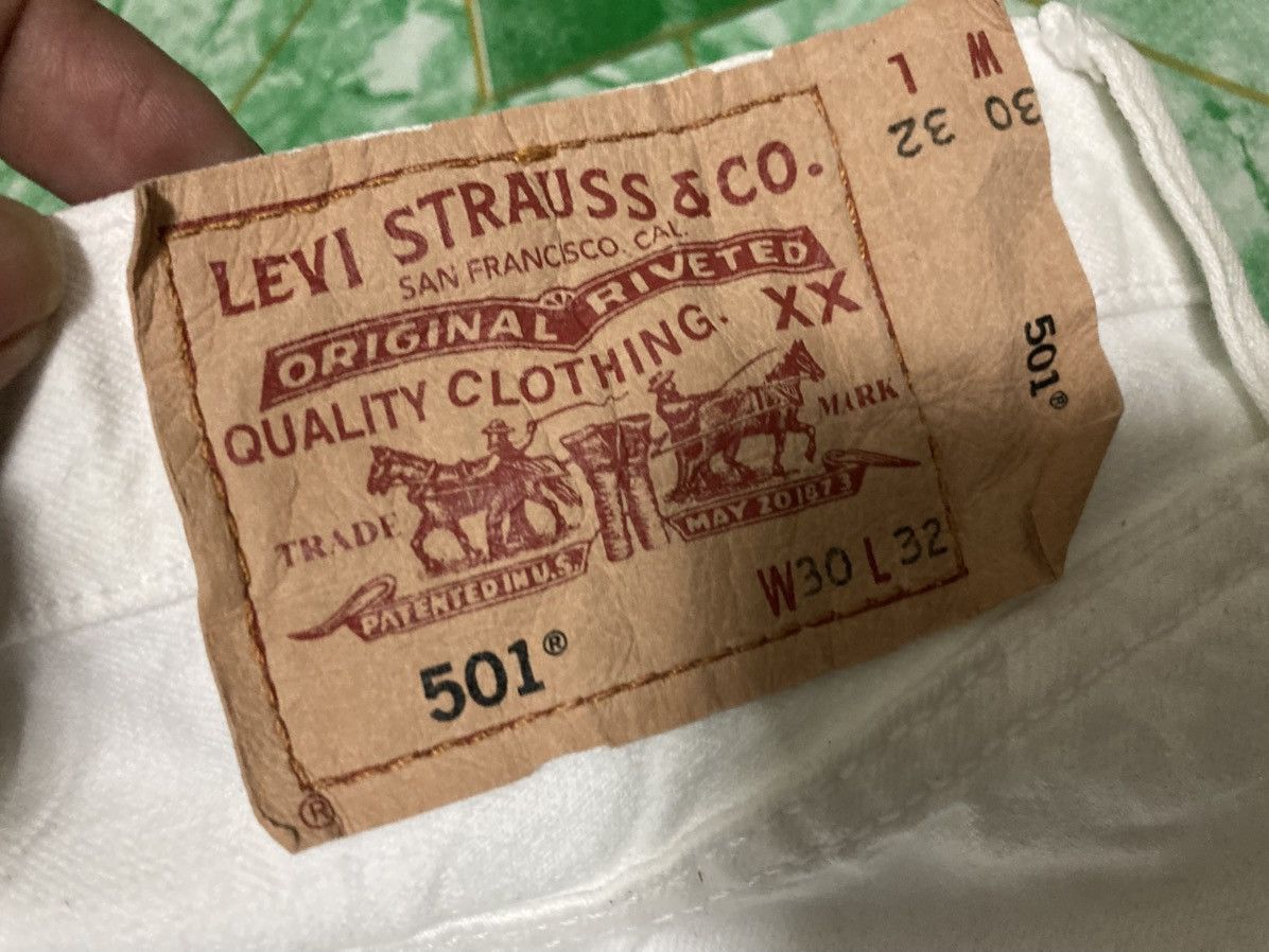 Levi's Vintage Clothing Vintage Levi’s 501 White Baggy 130 Year Size US 30 / EU 46 - 6 Thumbnail