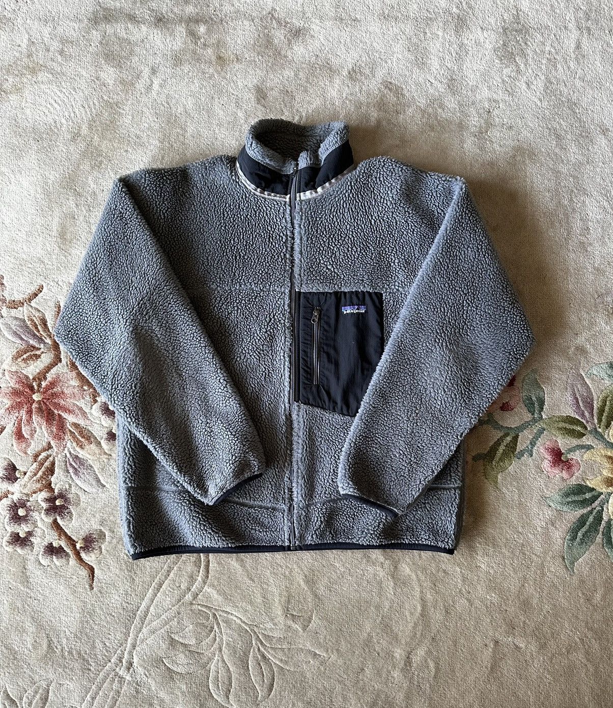 image of Patagonia Retro X Jacket in Grey, Men's (Size Large)