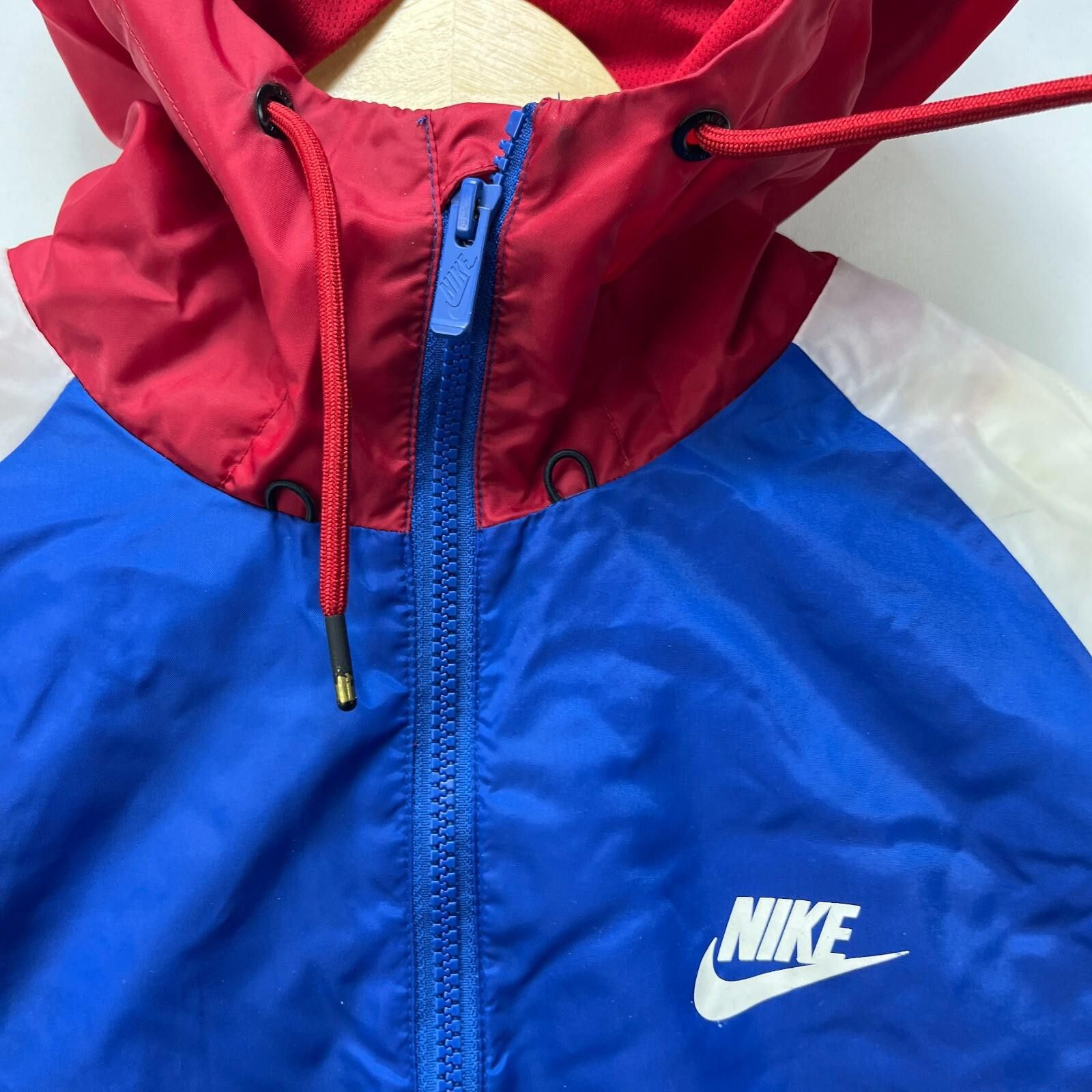Nike Vintage Y2K Nike Windbreaker Hooded Jacket Small Size US S / EU 44-46 / 1 - 3 Thumbnail