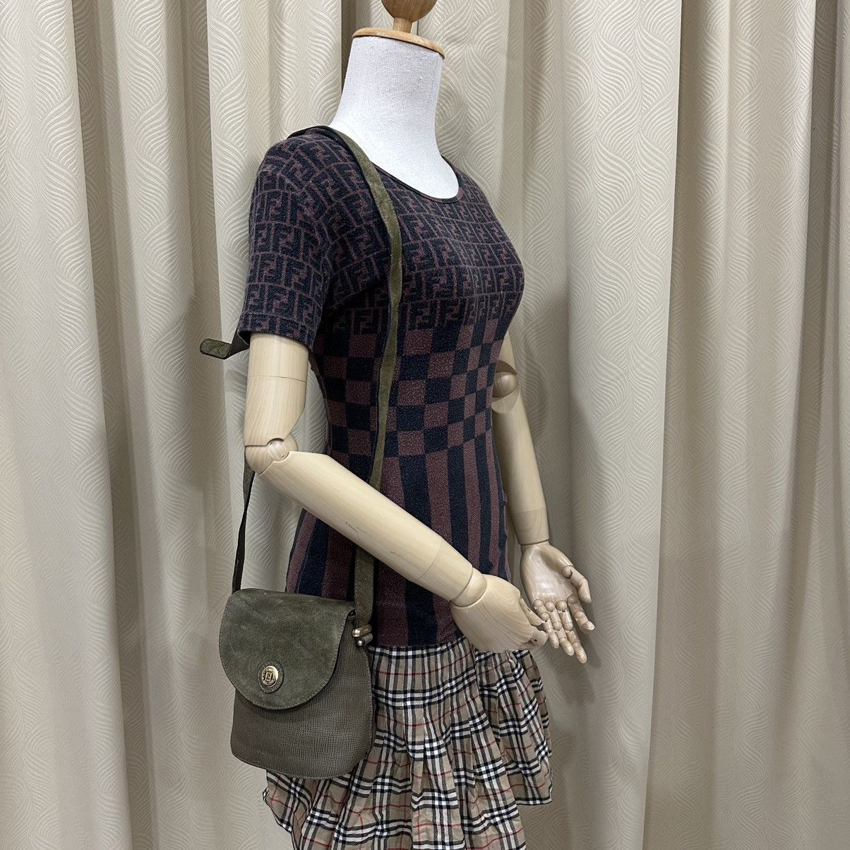 Fendi ‼️LD‼️FENDI ROMA OLIVE GREEN SUEDE FLAP MINI CROSSBODY BAG Size ONE SIZE - 1 Thumbnail