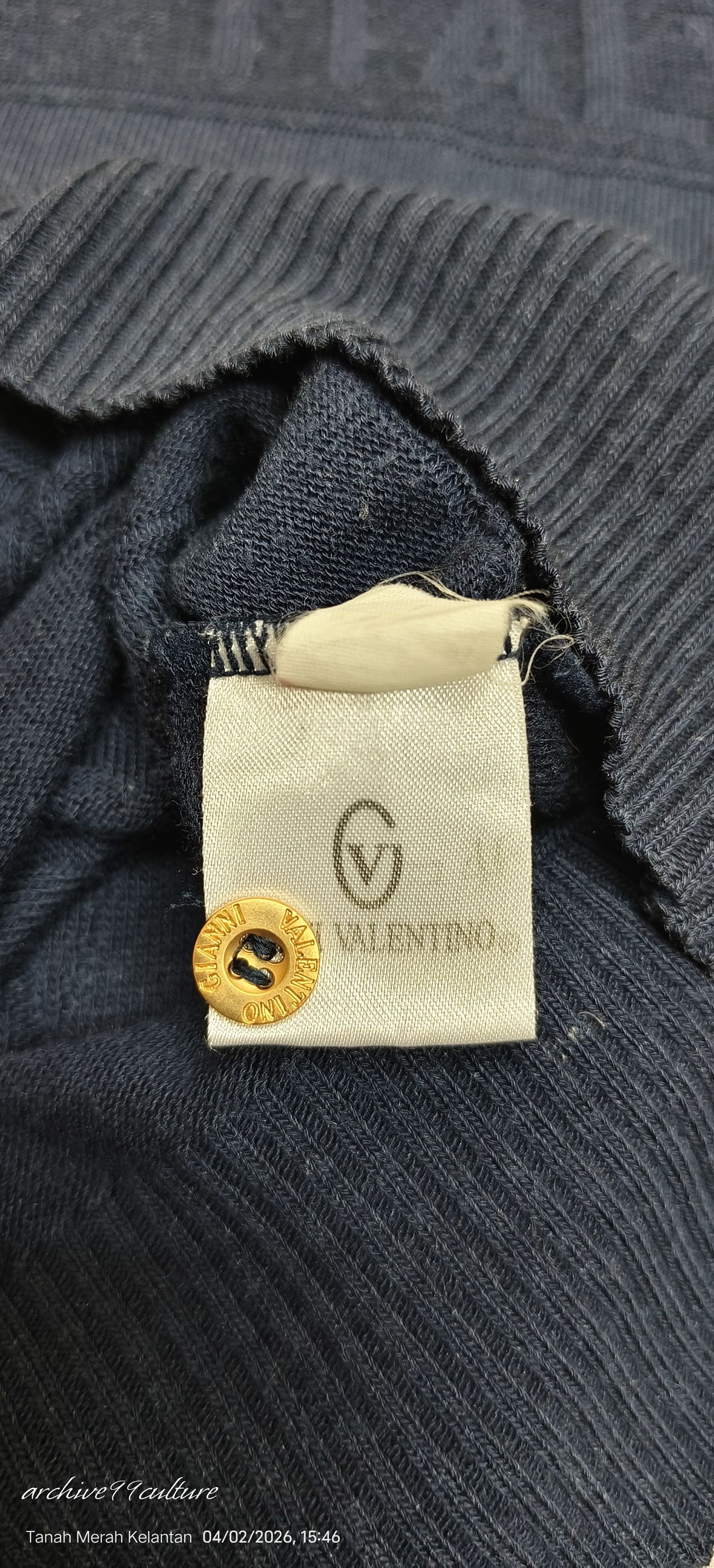 Gianni Valentino Gianni Valentino Italy Monogram Embossed Knit Polo Shirt Size US M / EU 48-50 / 2 - 7 Thumbnail