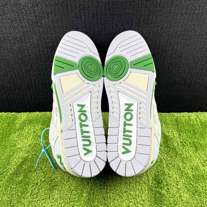 Louis Vuitton Louis Vuitton Classic Pattern Retro Sneakers -2508 Size US 9.5 / EU 42-43 - 4 Thumbnail