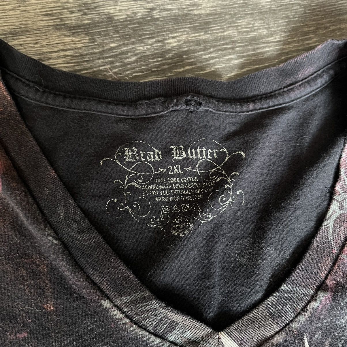 Vintage Vintage 2000s Affliction Style Brad Butter Cross V Neck Tee Size US XXL / EU 58 / 5 - 5 Thumbnail