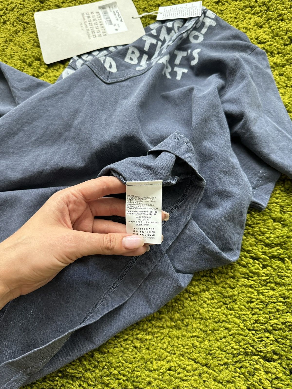 Designer × Maison Margiela Maison Martin Margiela A/W 2011 BNWT AIDS t-shirt Size US M / EU 48-50 / 2 - 6 Thumbnail