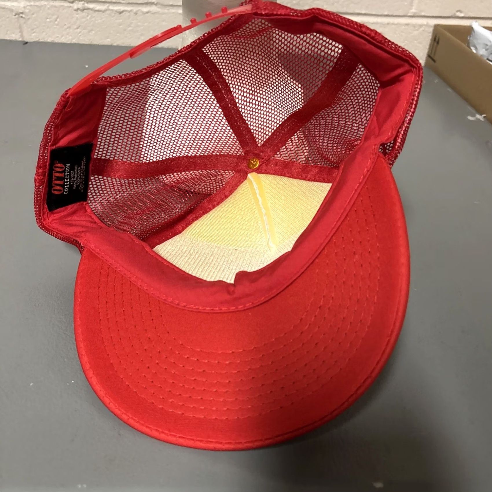 Vintage VINTAGE Otto Collection The Illusion Ain’t Buying Into Status Quo Skater Snap Back Cap Trucker Hat Red Adjustable Men One Size Cap Mens Size ONE SIZE - 8 Thumbnail