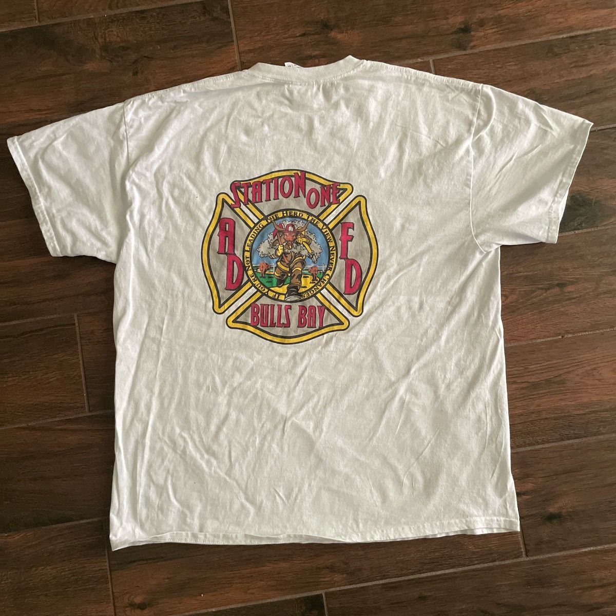 Vintage firefighter tee Size US XL / EU 56 / 4 - 1 Thumbnail