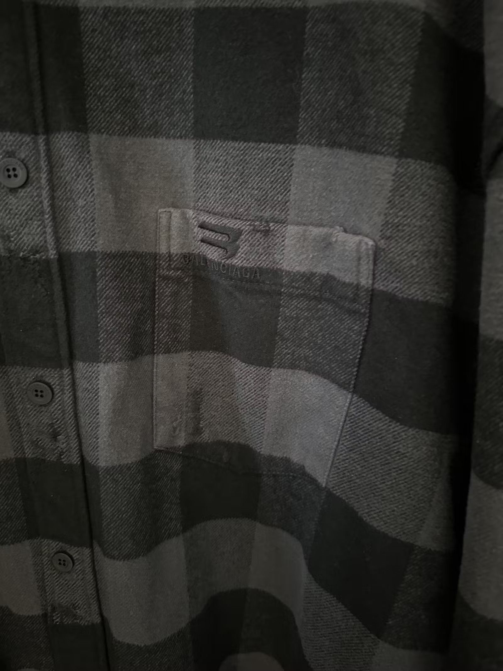 Balenciaga o1in1g1223 Fall Lined Buffalo Shirt in Black & Grey Size US L / EU 52-54 / 3 - 3 Thumbnail