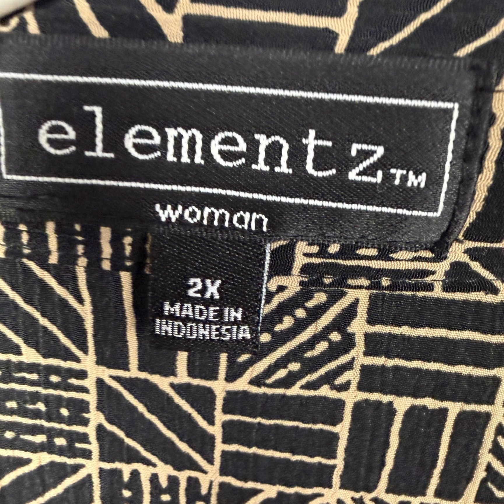 Element Elementz Womens 2X Plus Black Gold Geometric Button-Up Shirt, 3/4 Sleeve, Collared Office Casual Geometric Pattern, Polyester, V Size XXL / US 16-18 / IT 52-54 - 4 Thumbnail