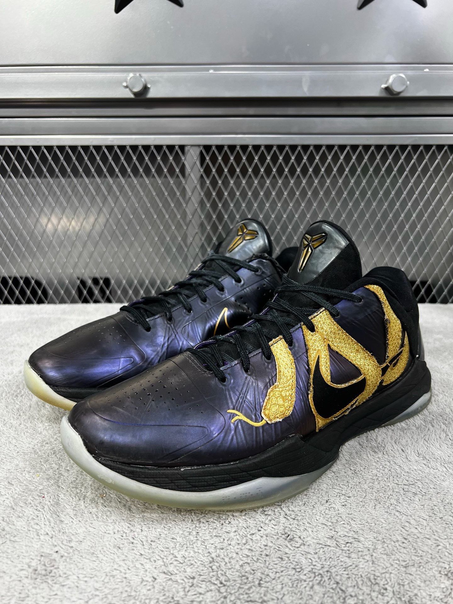 Nike Nike KOBE 5 Purple Lowtop Sneakers 44 Men Size US 10.5 / EU 43-44 - 1 Thumbnail