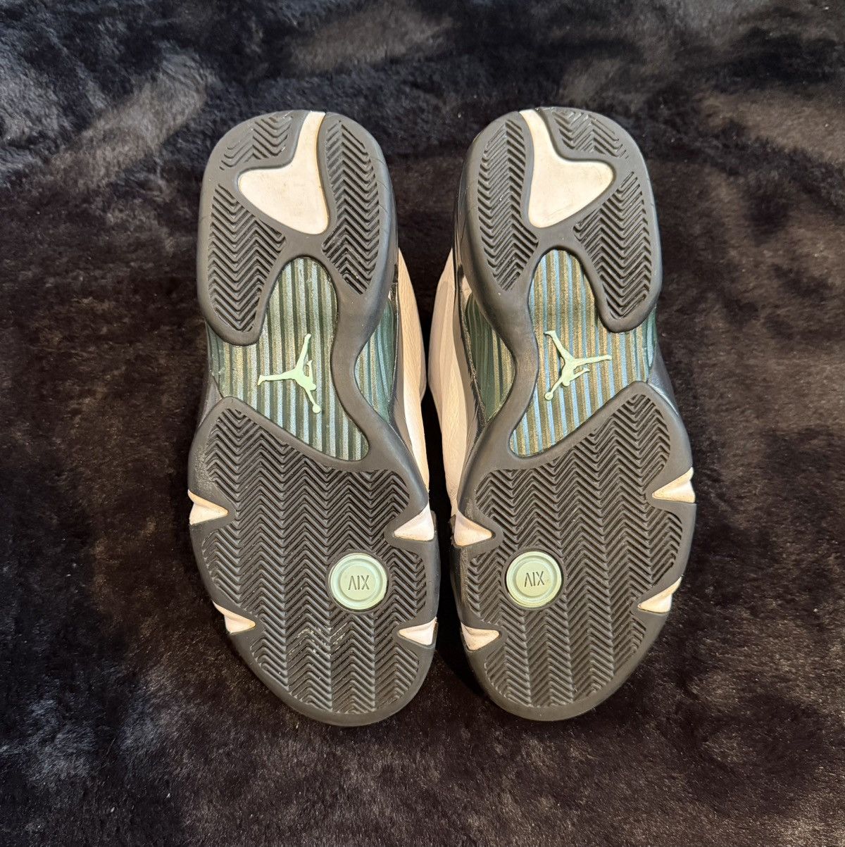 Jordan Brand Air Jordan Retro 14 ‘ oxidized green’ 2016 Size US 9.5 / EU 42-43 - 5 Thumbnail
