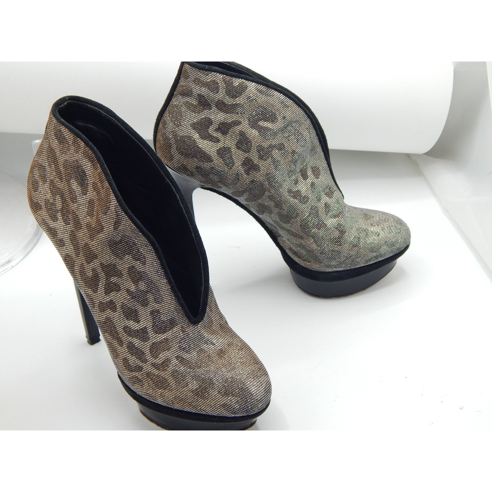 Brian Atwood Brian Atwood Fortosa Leopard Glitter Women Pumps Size 6 Size US 6 / IT 36 - 6 Thumbnail