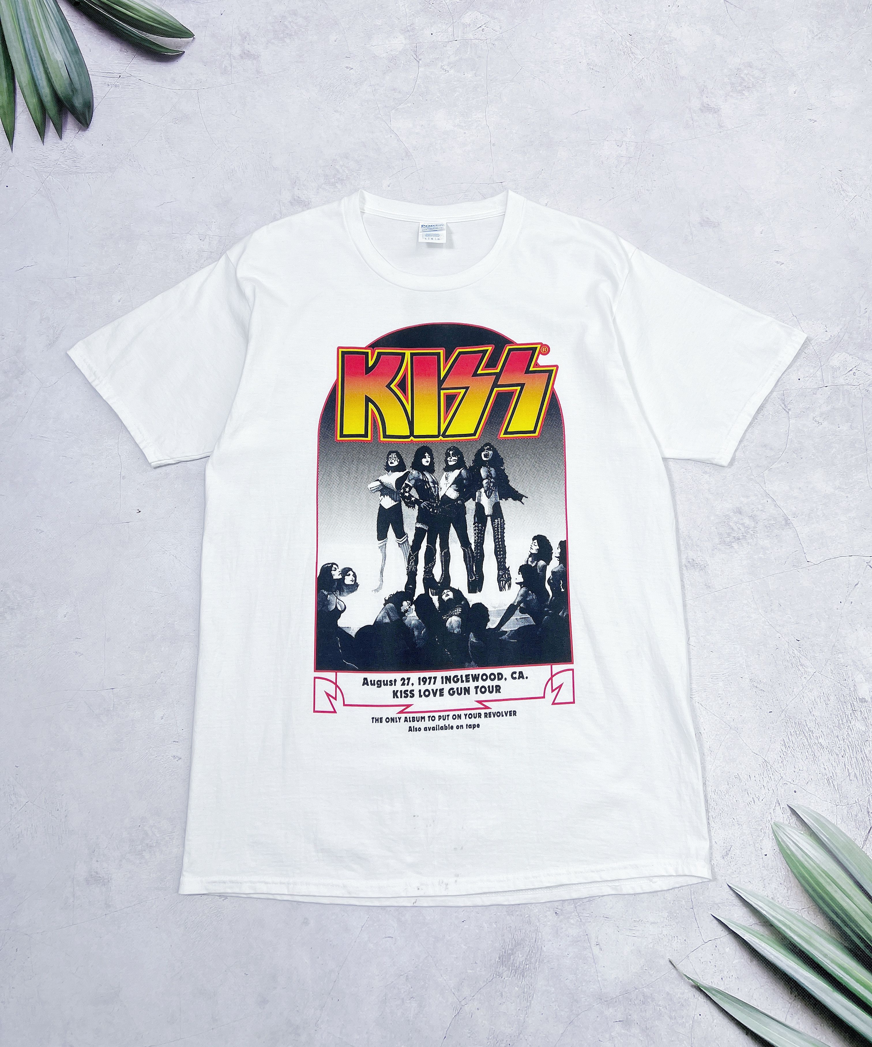 Band Tees Kiss T-Shirt Love Gun Tour by Port & Company Size US M / EU 48-50 / 2 - 2 Thumbnail