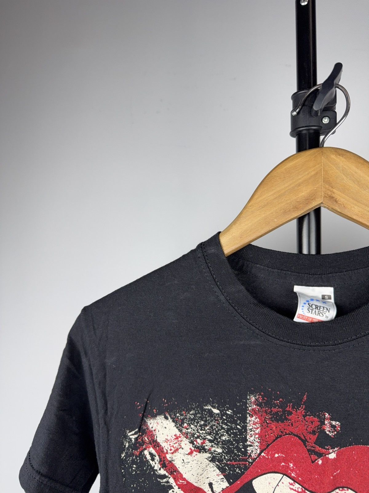 The Rolling Stones 00s Rolling Stones UK Logo Flag Tongue Graphic Tee Size S Size S / US 4 / IT 40 - 8 Thumbnail
