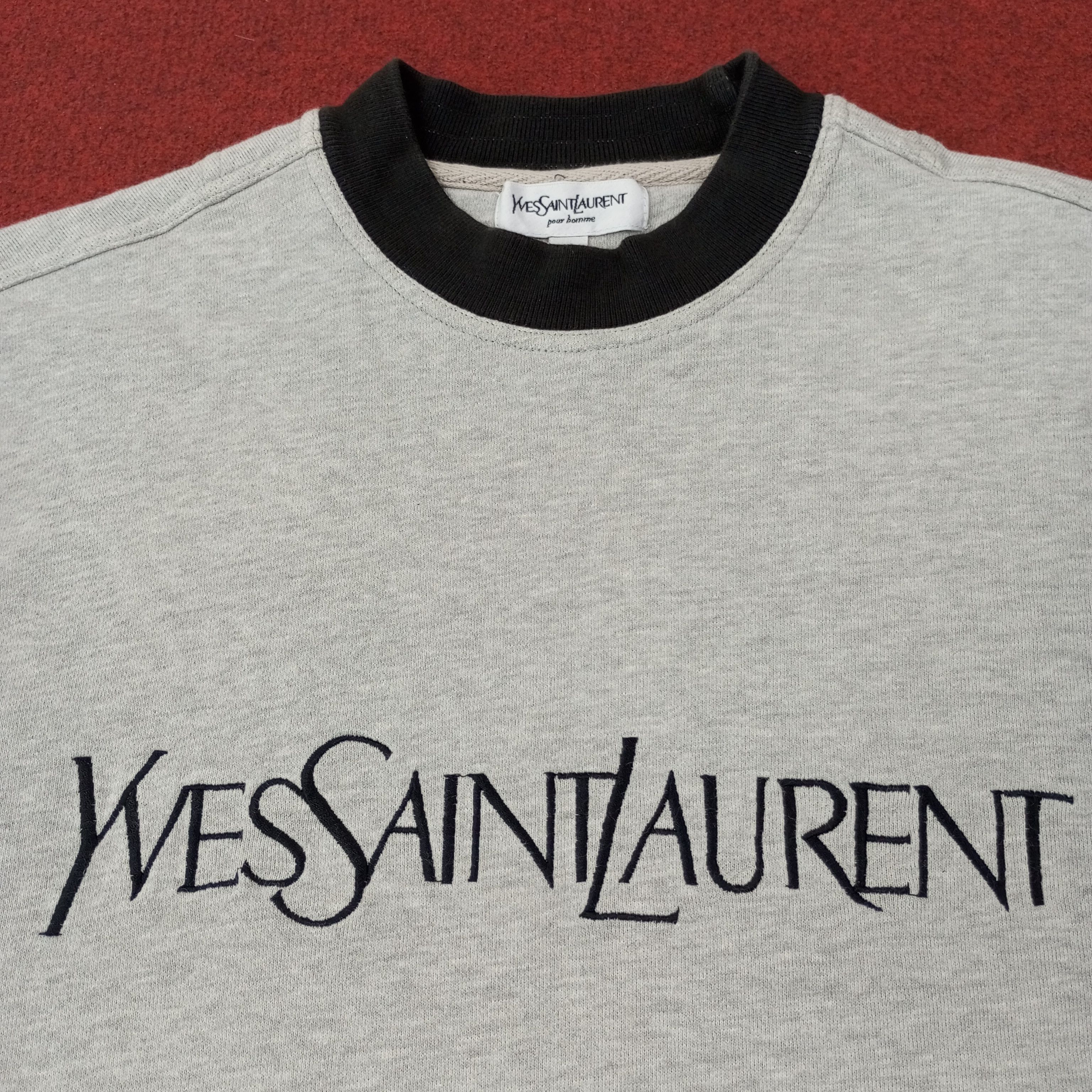 Yves Saint Laurent Yves Saint Laurent Fashion Brand Sweatshirt c250n13 Size US S / EU 44-46 / 1 - 2 Thumbnail