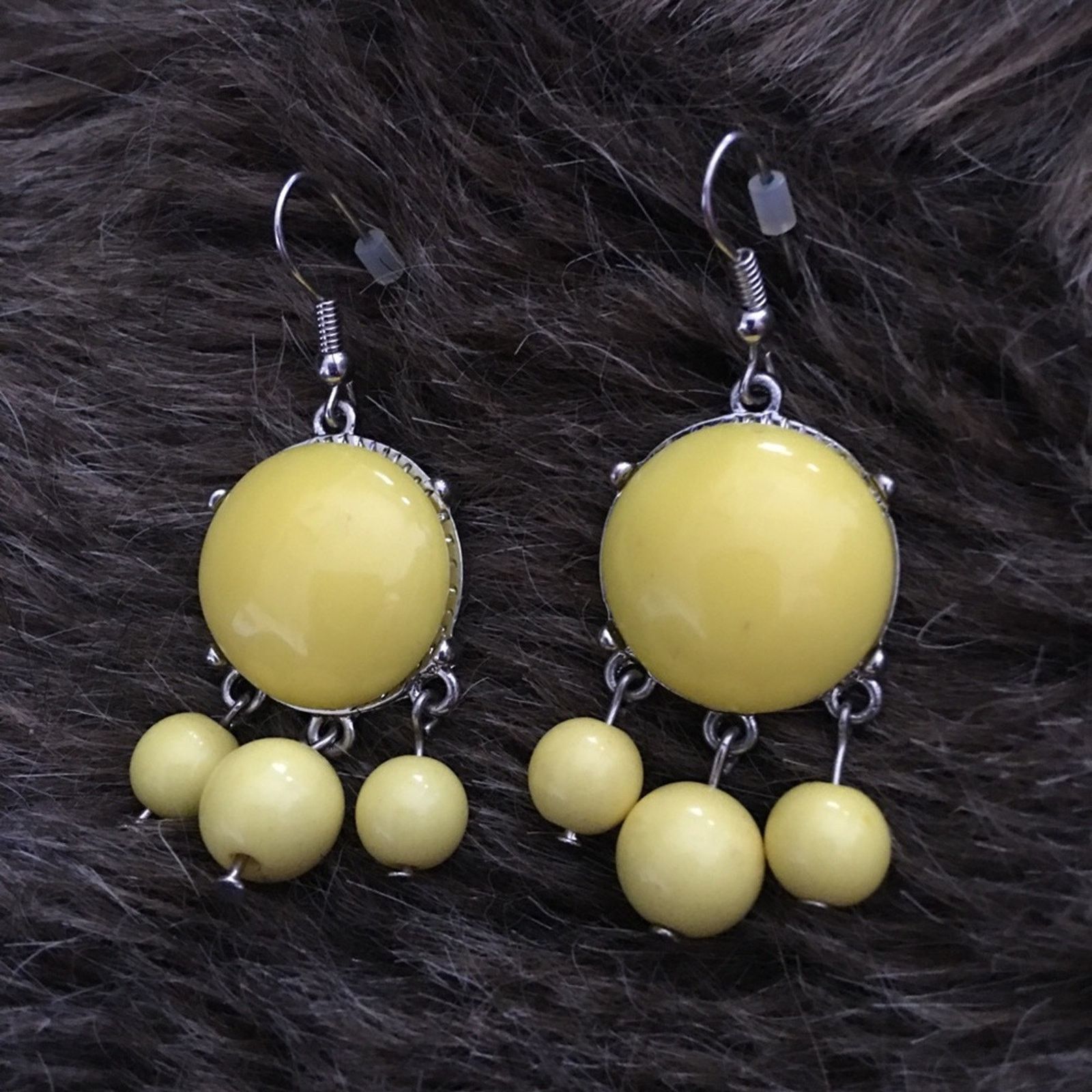 Jewelry Yellow dangle bead fish hook earrings Size ONE SIZE - 1 Thumbnail
