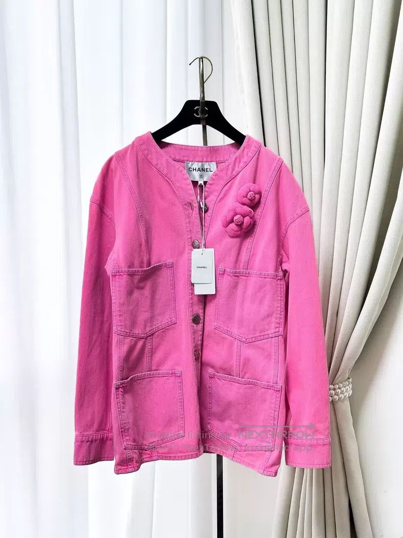 Chanel Chanel Bright pink camellia denim jacket Size S / US 4 / IT 40 - 1 Thumbnail