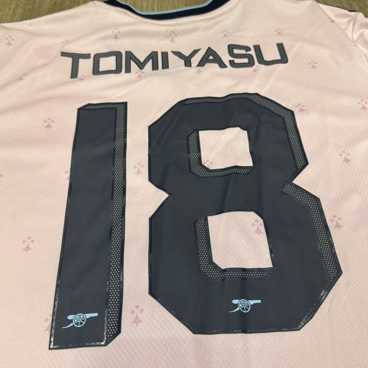 Adidas Arsenal 22/23 away shirt #18 Tomiyasu (bnwt) Size US XL / EU 56 / 4 - 5 Thumbnail