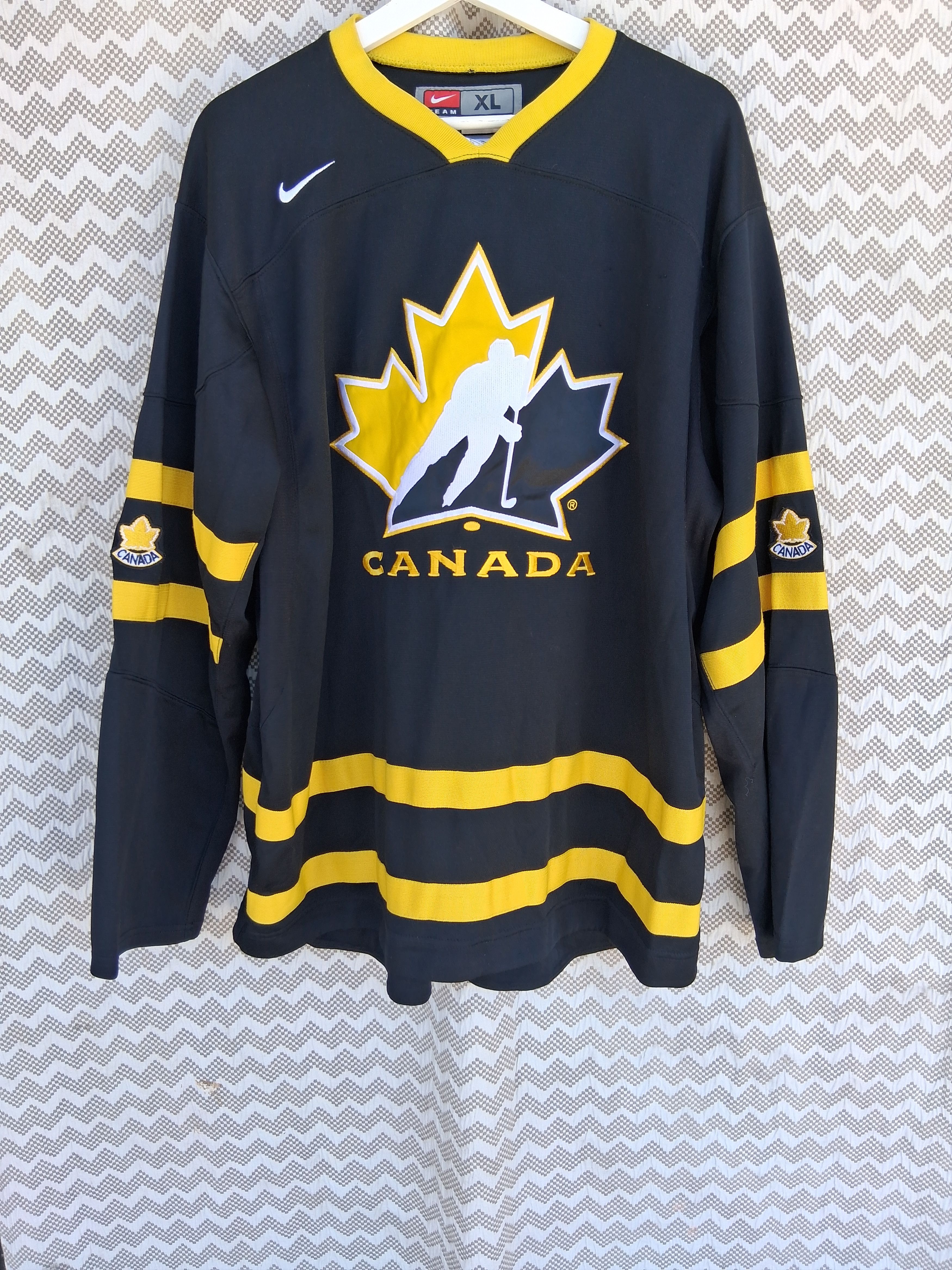 Nike Nike x Team Canada 2013 IHHF Ice Hockey World Champ. Jersey Size US XL / EU 56 / 4 - 1 Thumbnail
