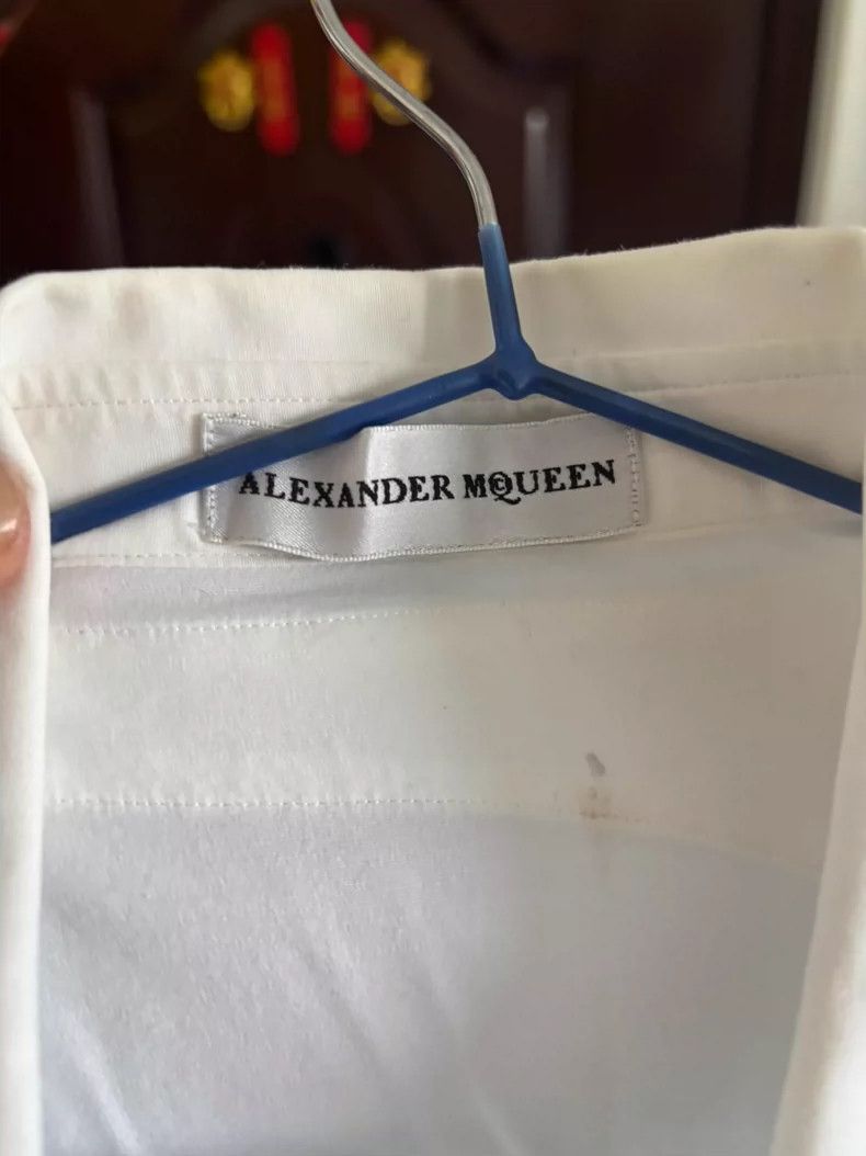 Alexander McQueen Alexander McQUEEN Authentic white shirt with iconic design. Size US L / EU 52-54 / 3 - 2 Thumbnail