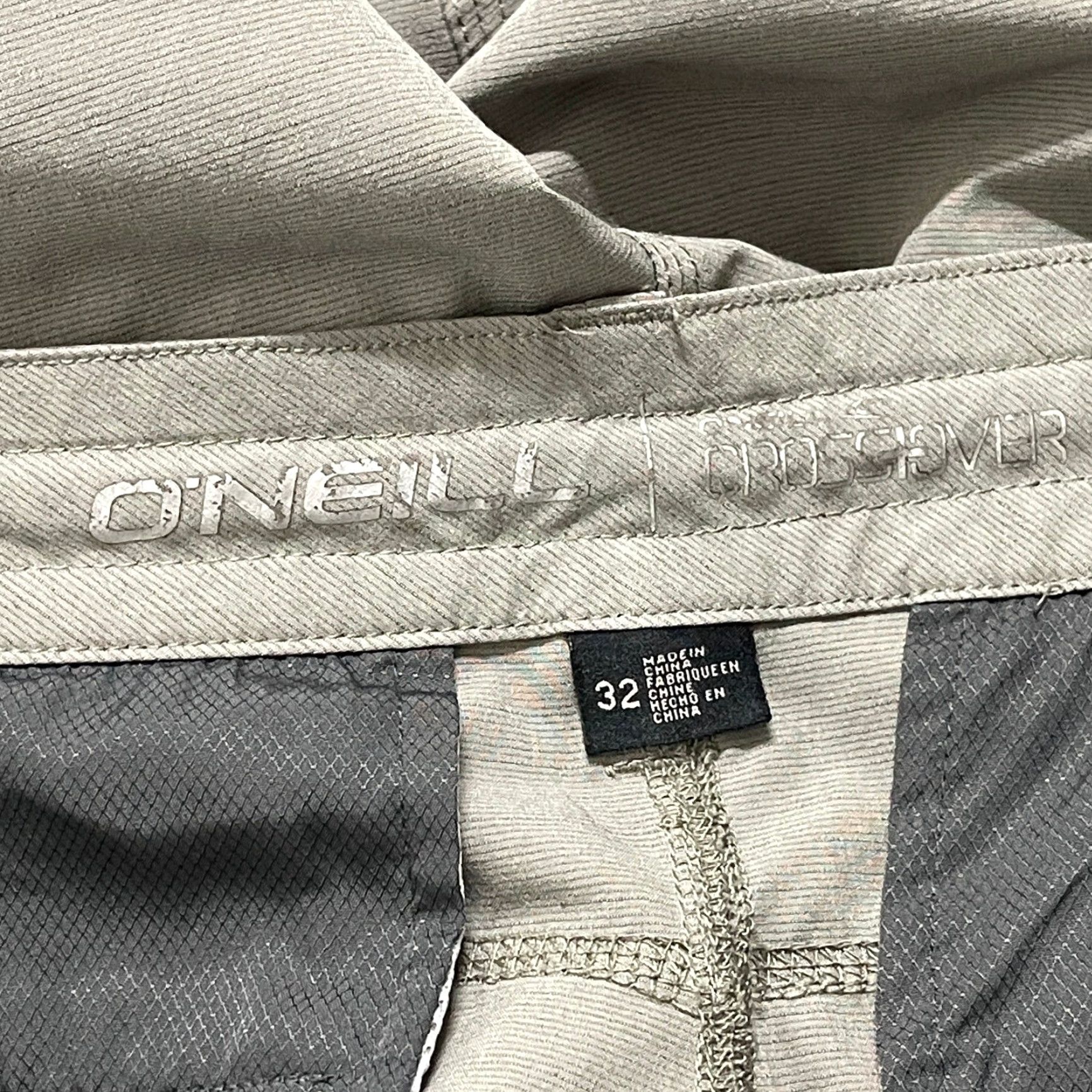 O'Neill ONeill Crossover Shorts Gray Size 32 Men's Regular Waist 34 Polyester Blend Pockets Lightweight Inseam 10" Outdoor Gorpcore 90s Y2K Grunge Size US 32 / EU 48 - 3 Thumbnail