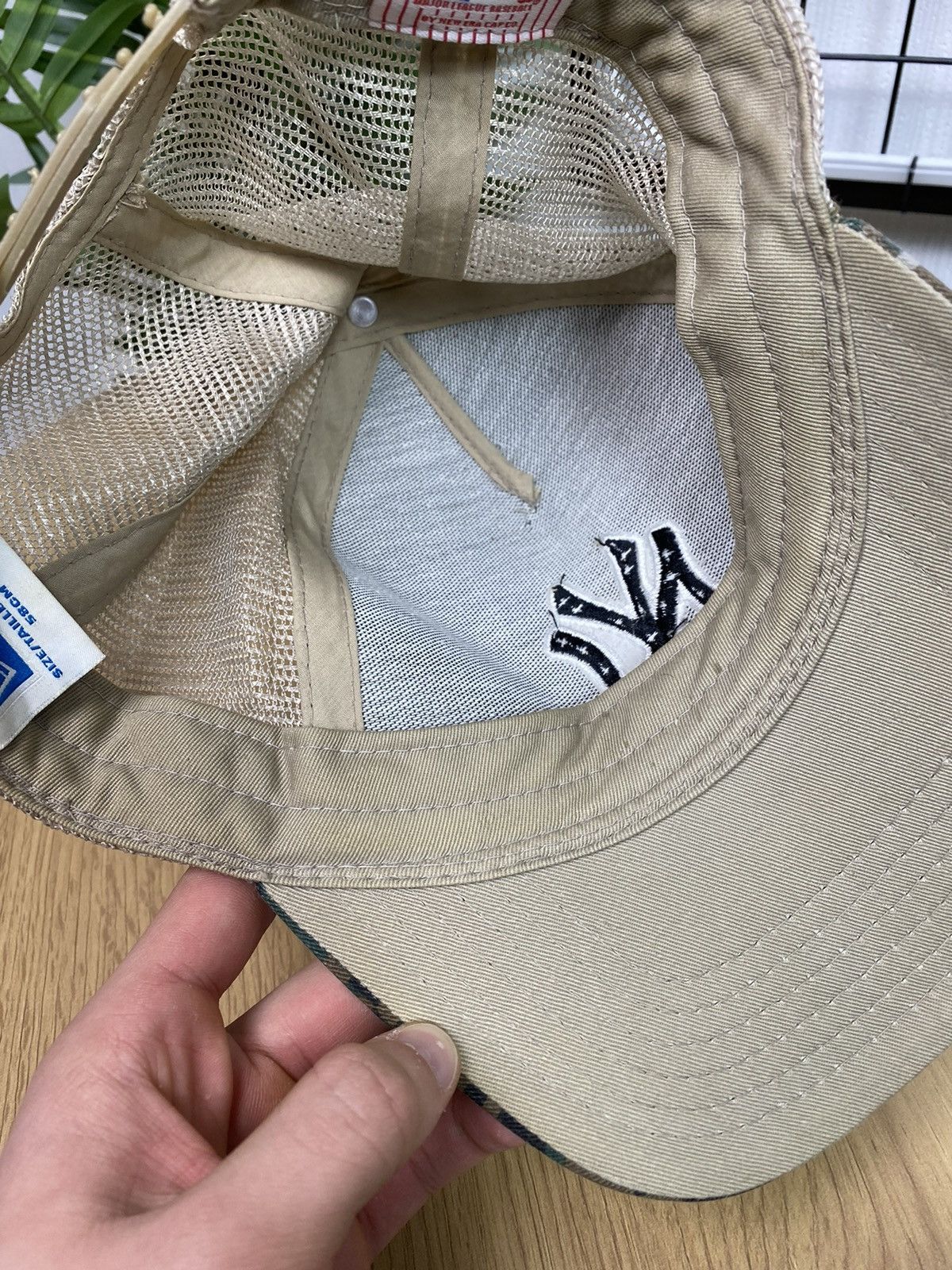 New Era New York Yankees New Era Camo Trucker Hat Unisex OS Cap Size ONE SIZE - 10 Thumbnail