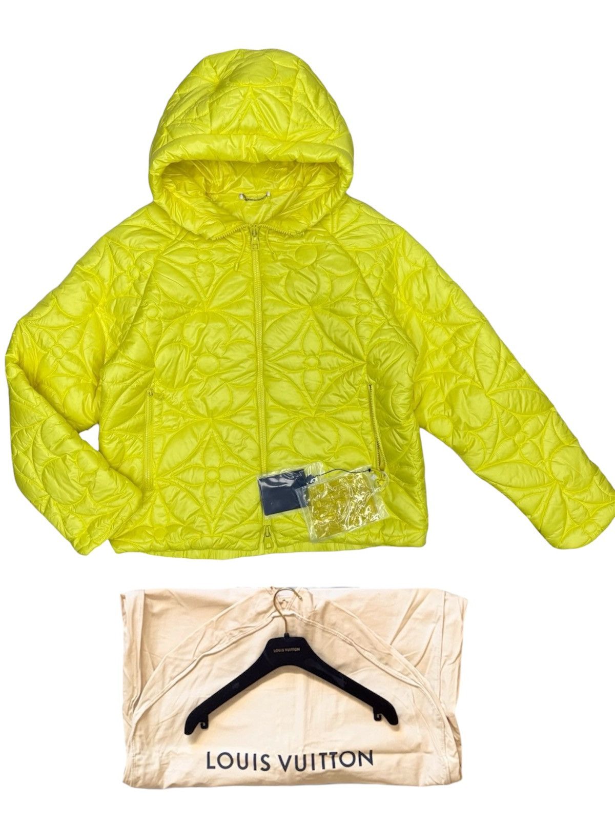 Louis Vuitton Louis Vuitton 54 LVSE Flower Monogram Puffer Hoodie Jacket Size US L / EU 52-54 / 3 - 1 Thumbnail