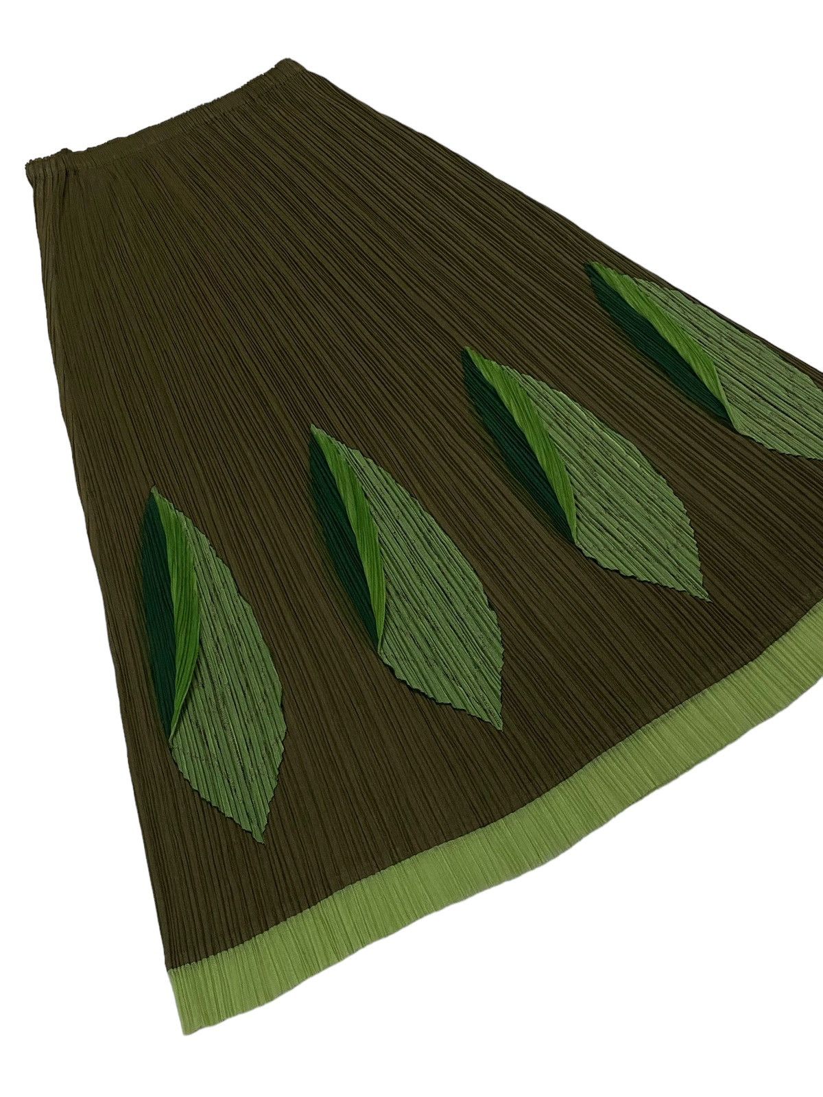 Issey Miyake Pleats Please Issey Miyake Pleated Leaves Motif Long Skirt Size 28" / US 6 / IT 42 - 17 Thumbnail