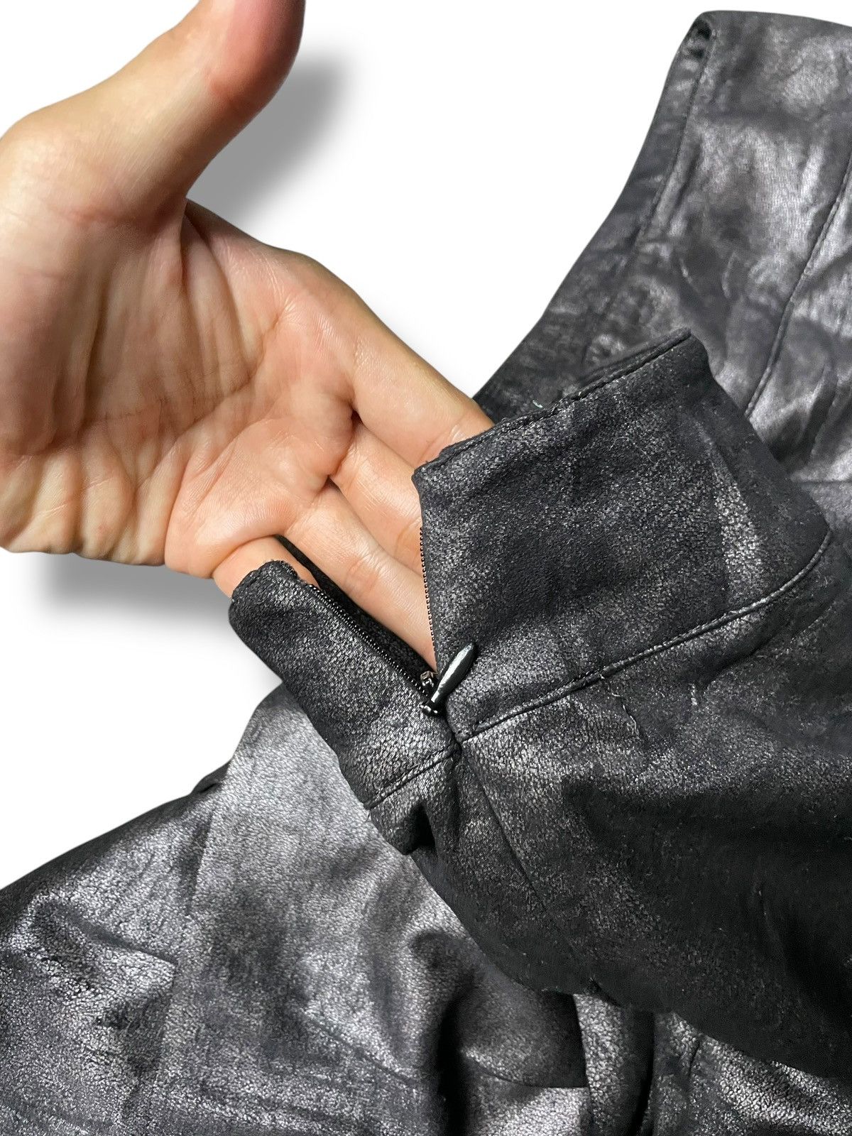 Hiroko Koshino Homme × Japanese Brand × Vintage Vintage Hiroko Koshino Leather Skirt (82) Size 26" / US 2 / IT 38 - 8 Thumbnail