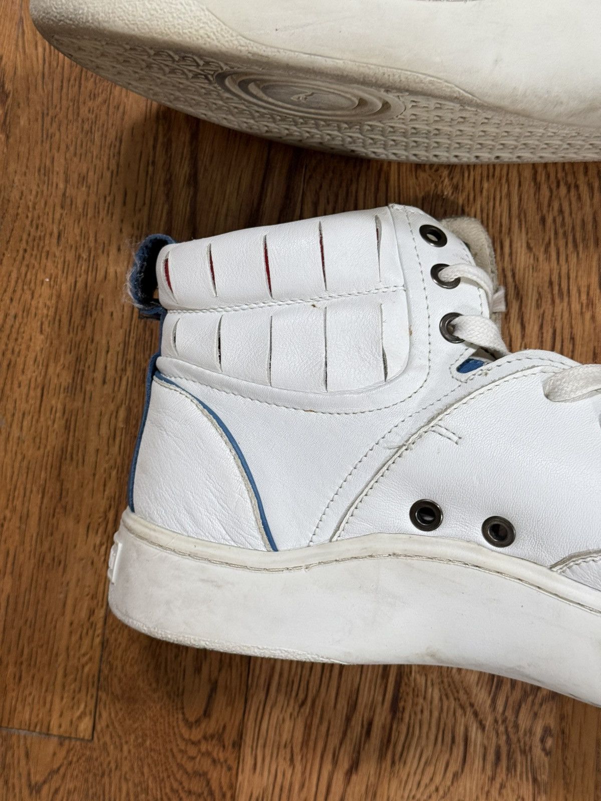 Alexander McQueen × Puma Alexander McQueen x Puma High Top Sneakers White Leather Size US 11 / EU 44 - 11 Thumbnail
