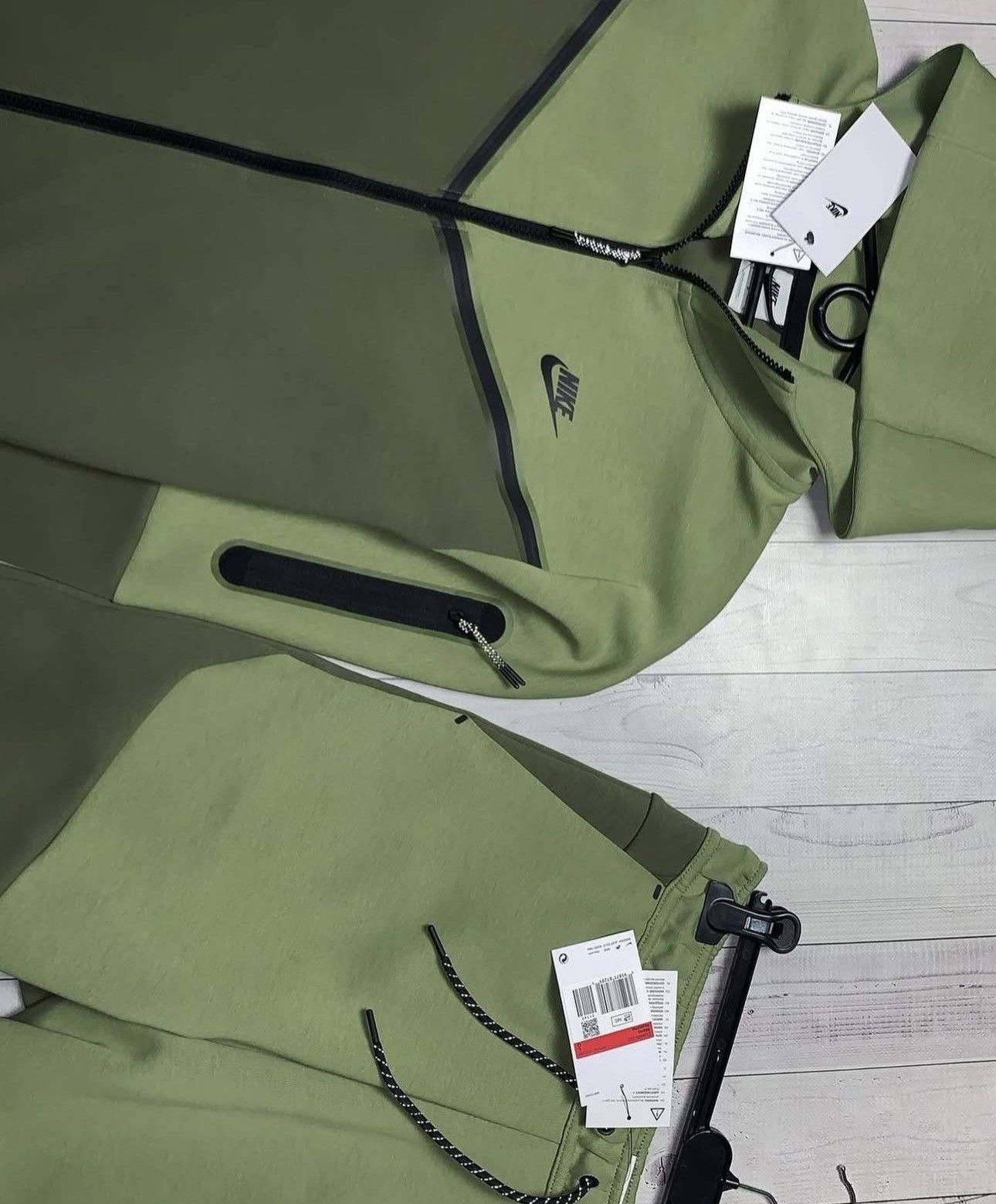 Vintage Nike tech fleece tracksuit Aligator green rare size : L,XL Size US L / EU 52-54 / 3 - 4 Thumbnail