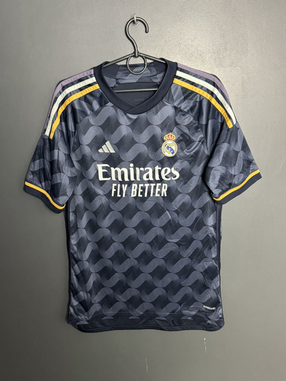 Adidas KIDS Real Madrid 23/24 Away Football Jersey T-Shirt Size US S / EU 44-46 / 1 - 1 Thumbnail